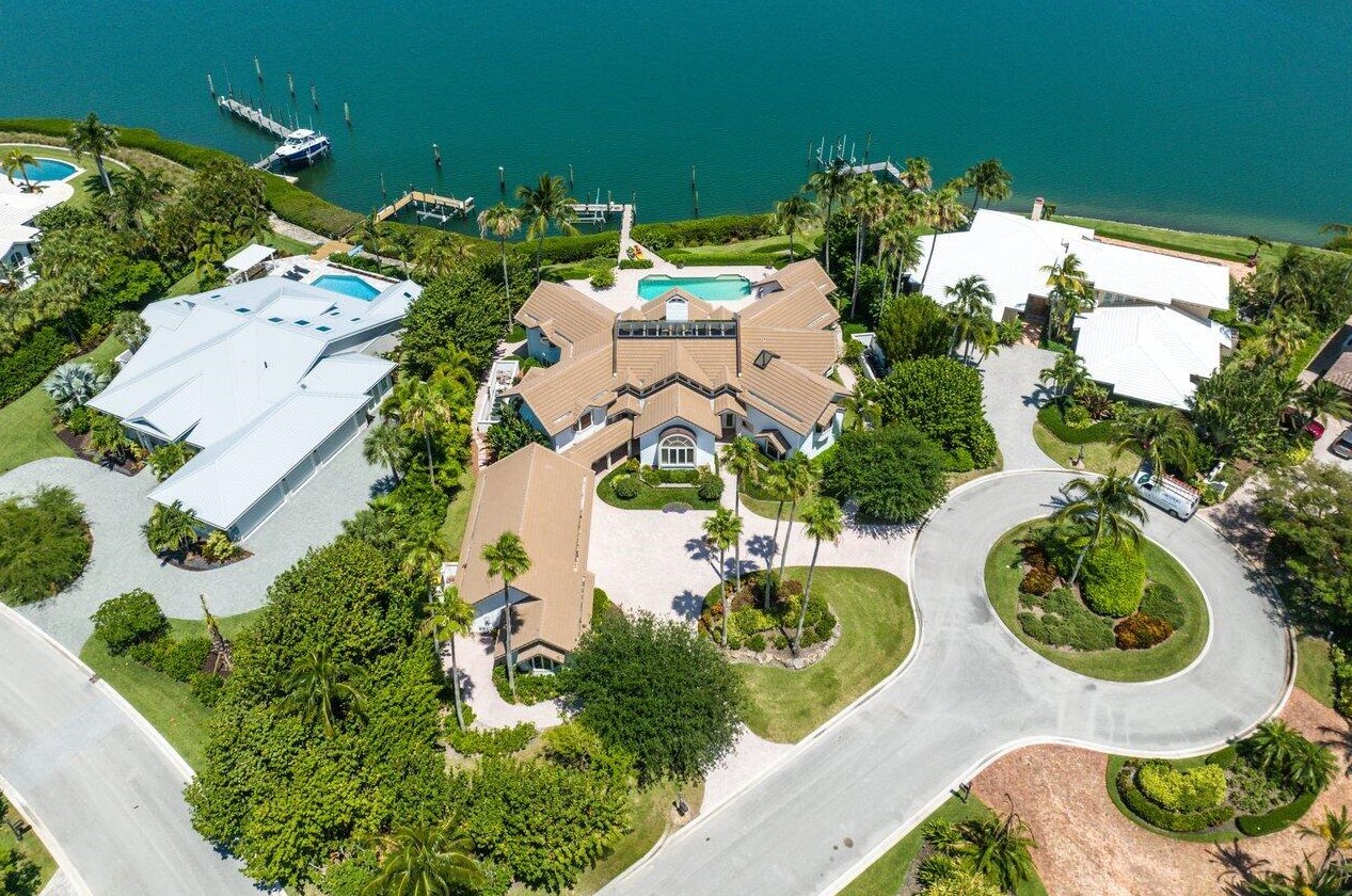 2421 Bahia Way, Stuart FL  34996-1914 exterior
