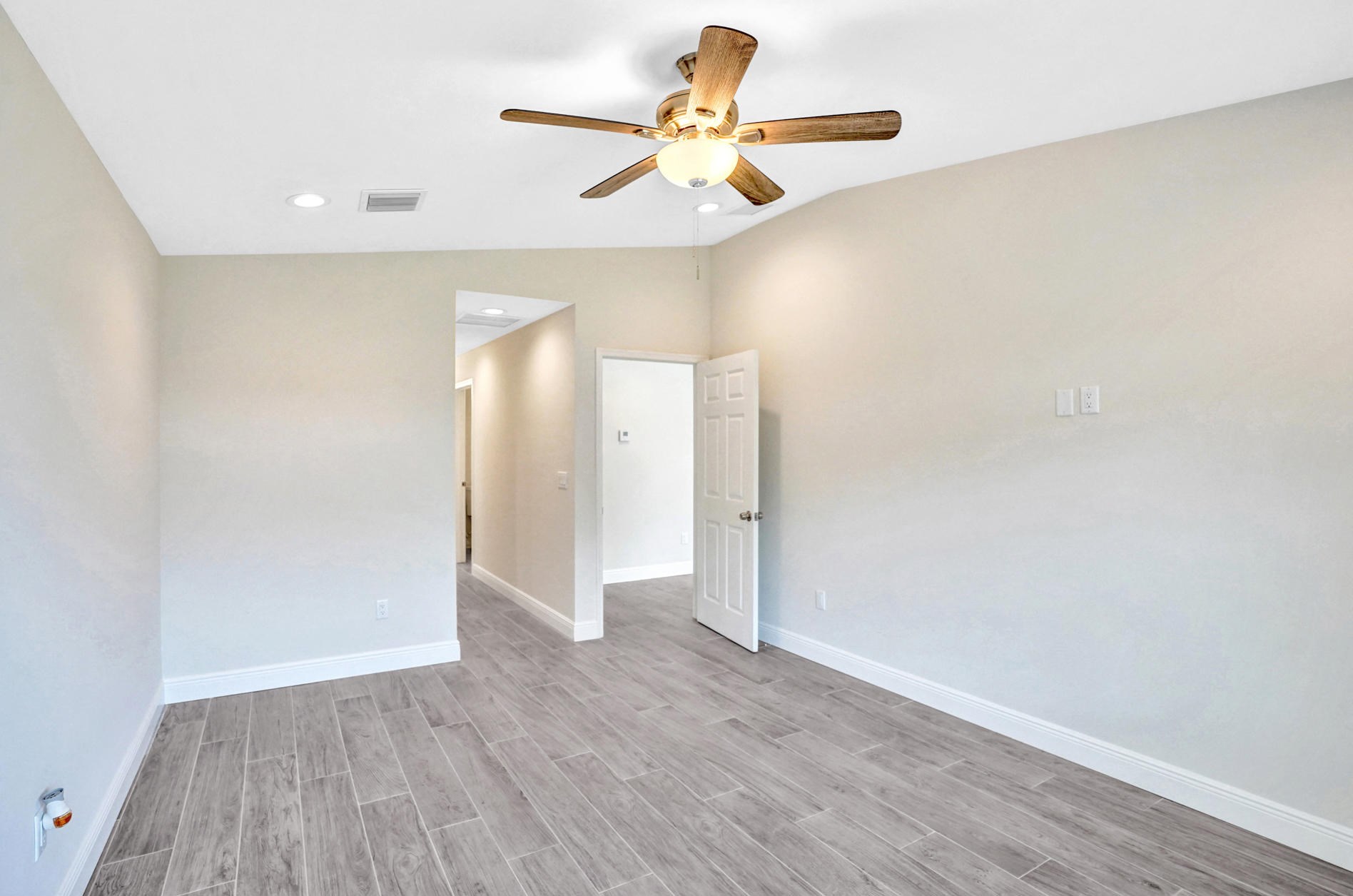 410 12 Ave, Boynton Beach FL 33435-6050 exterior