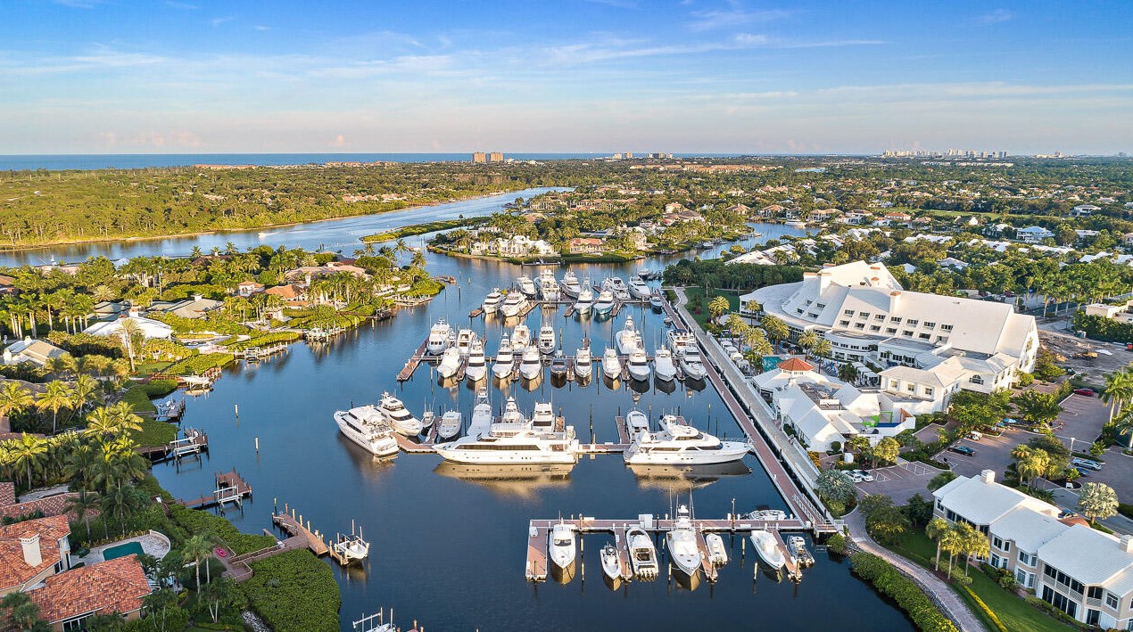 119 Clipper Ln, Jupiter FL  33477-4014 exterior