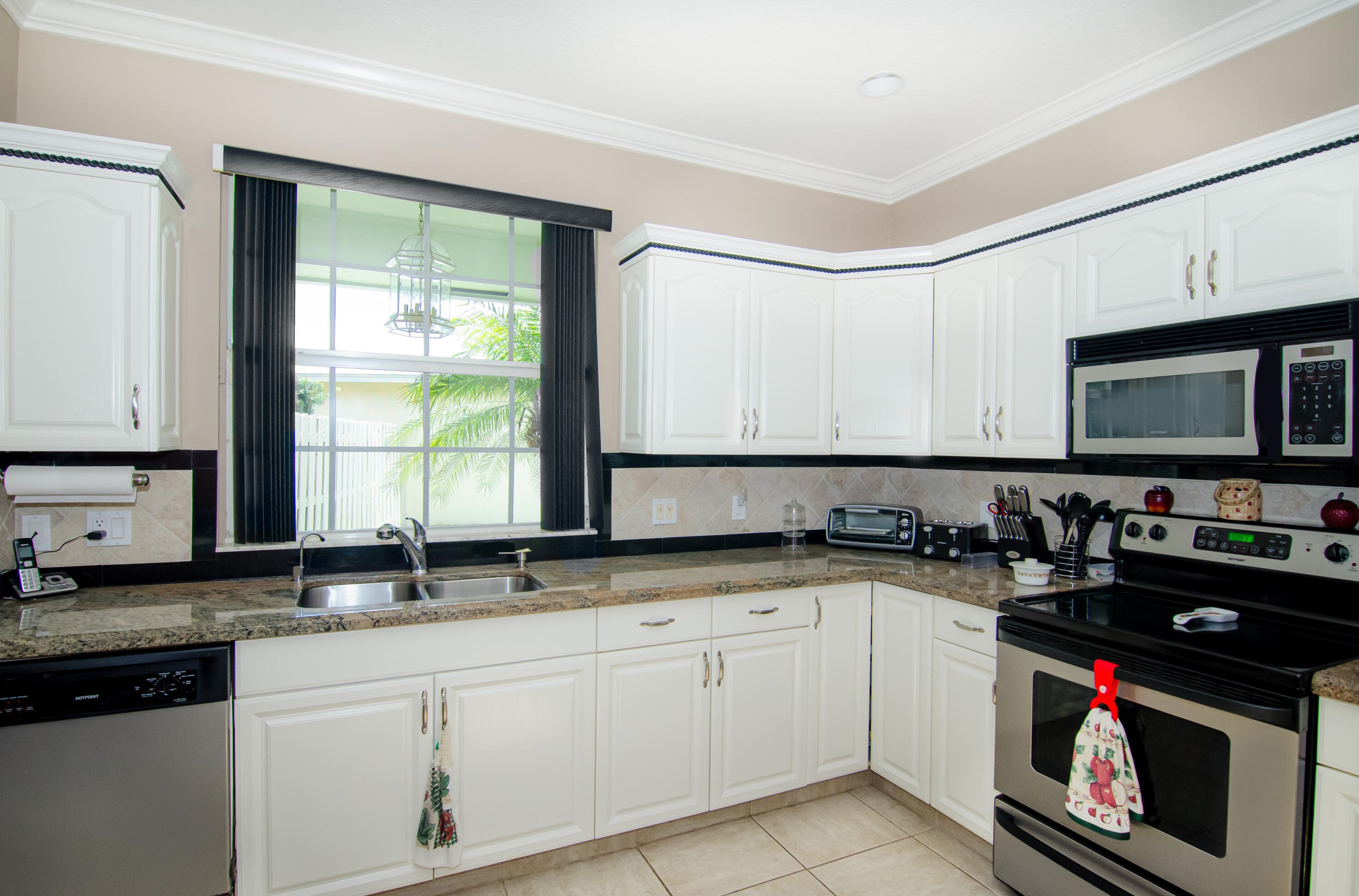 180 Sims Creek Ln, Jupiter FL  33458-7984 exterior