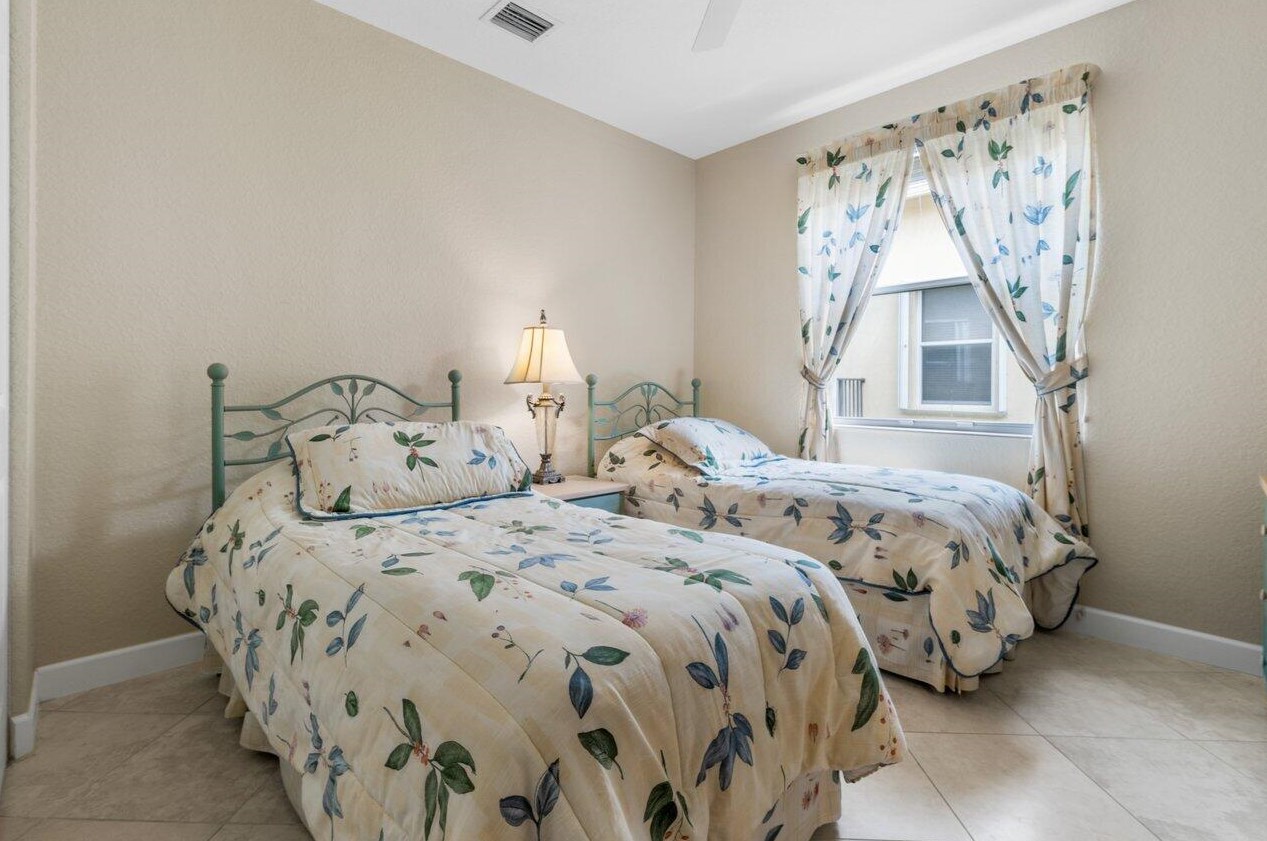 10407 Cypress Lk Preserve Dr, Lake Worth FL 33449-4610 exterior