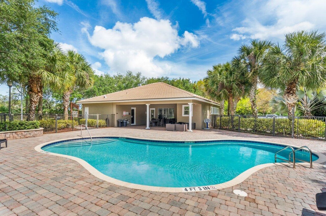 10407 Cypress Lk Preserve Dr, Lake Worth FL 33449-4610 exterior