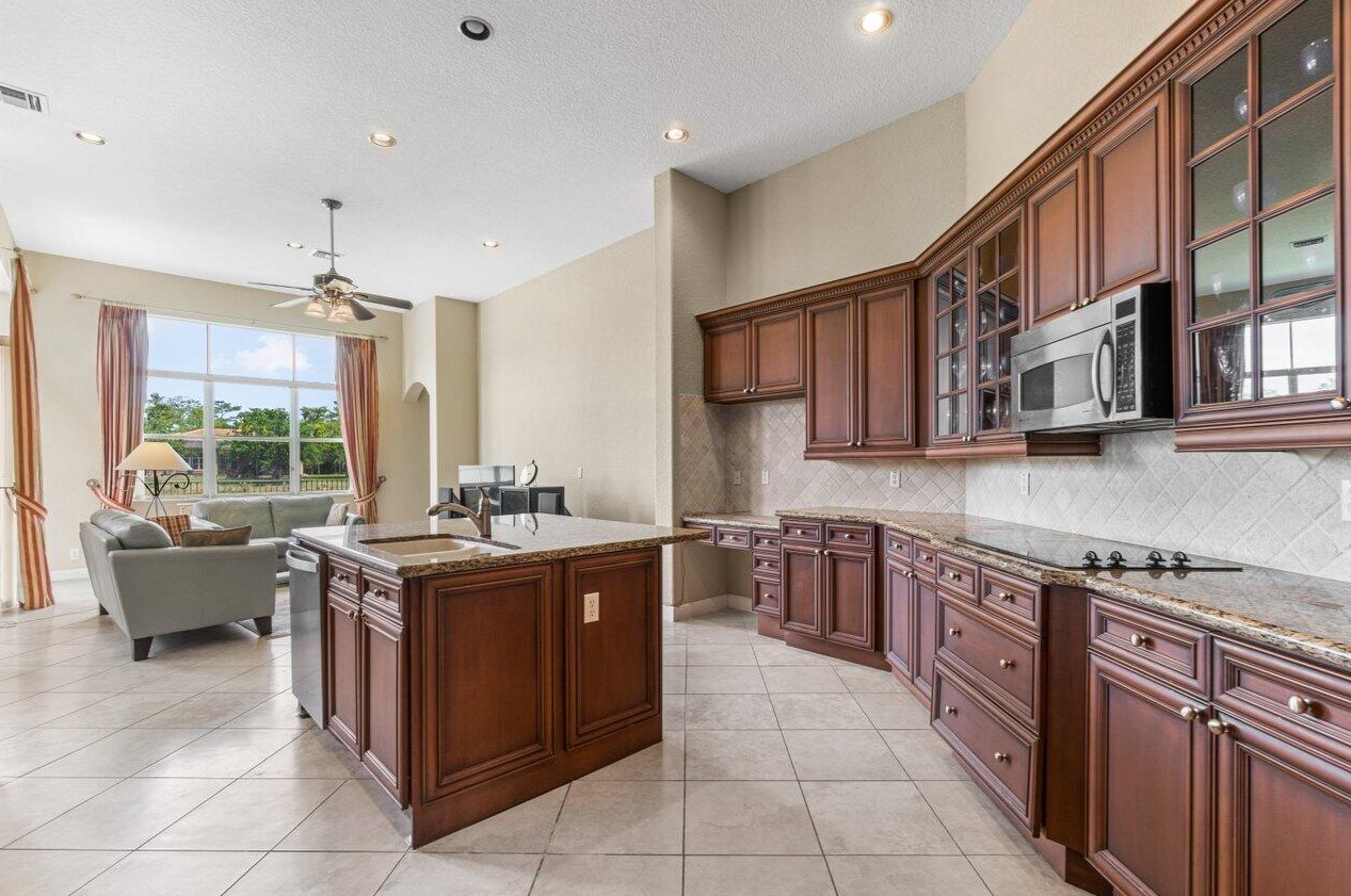 10407 Cypress Lk Preserve Dr, Lake Worth FL 33449-4610 exterior