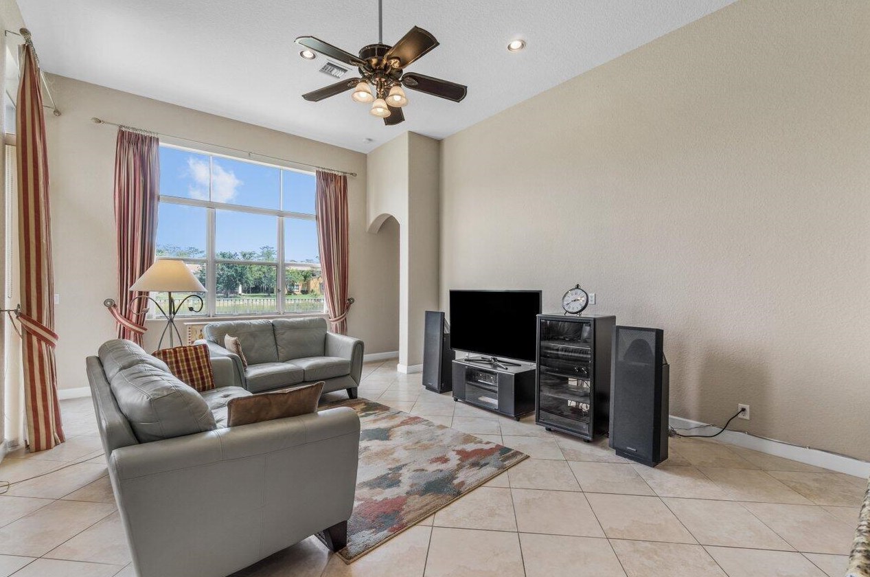 10407 Cypress Lk Preserve Dr, Lake Worth FL 33449-4610 exterior