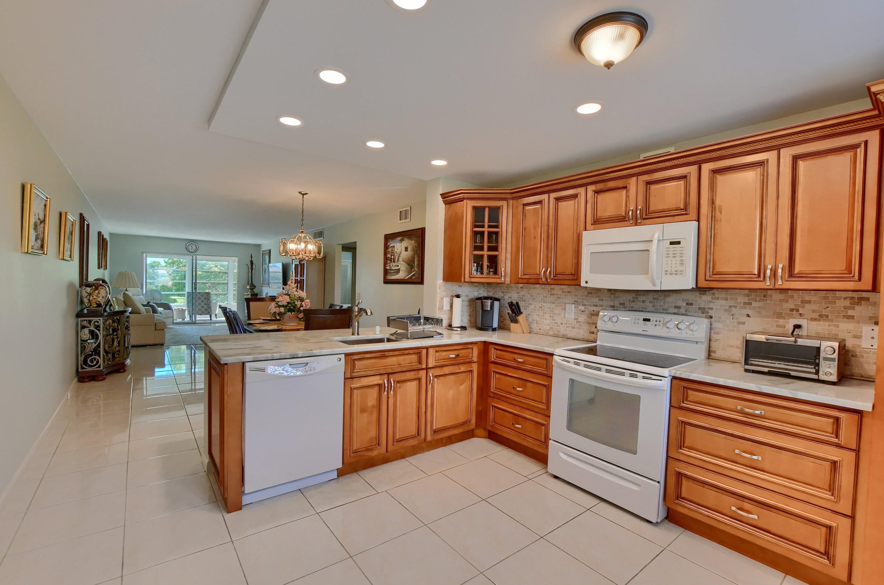 3039 Newcastle C, Boca Raton FL  33434-4626 exterior