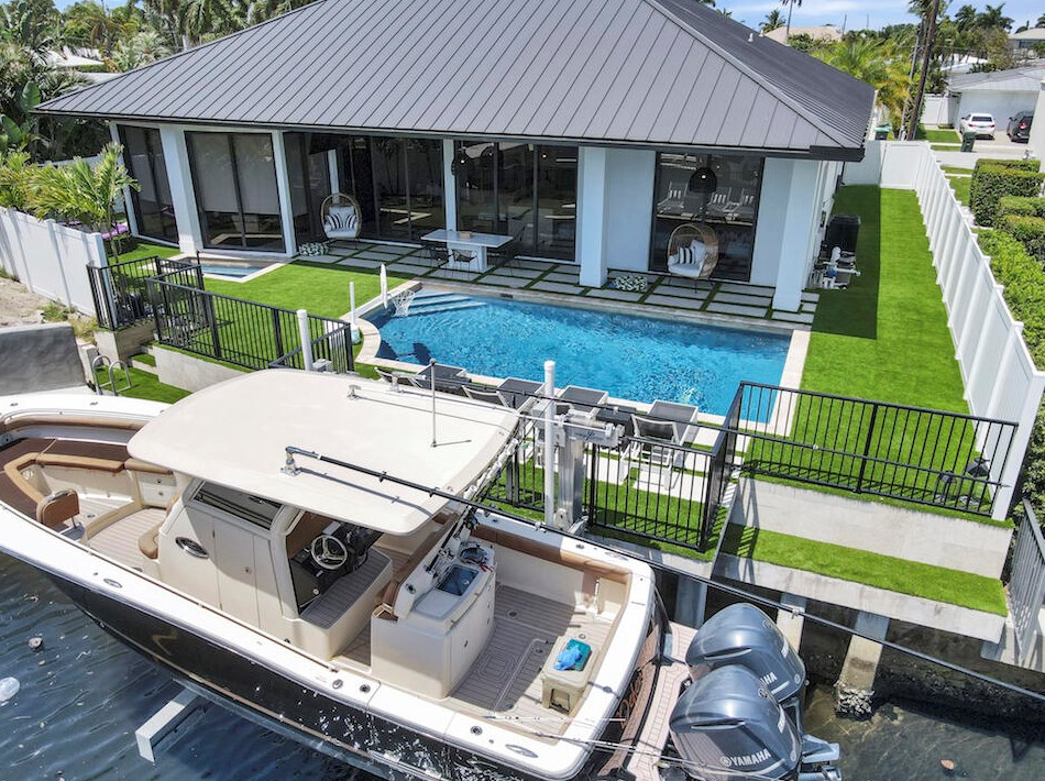 710 69th St, Boca Raton FL  33487-2424 exterior