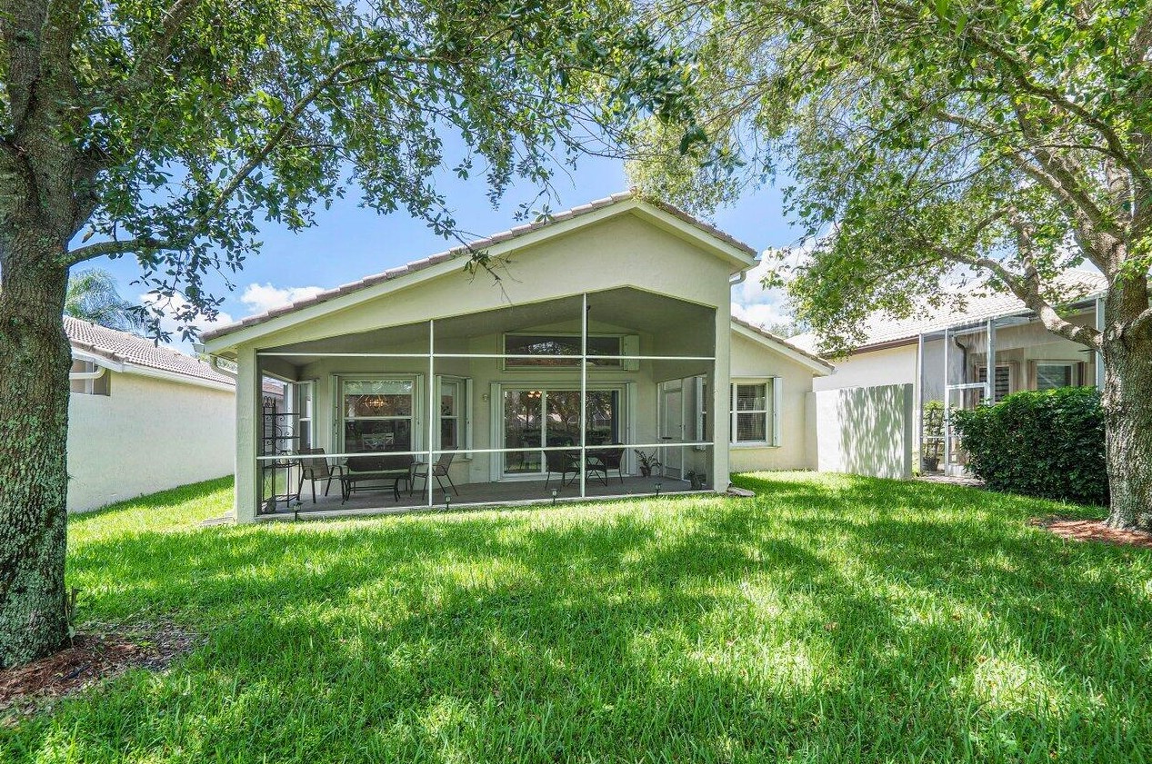 6298 Via Primo St, Lake Worth FL  33467-6157 exterior