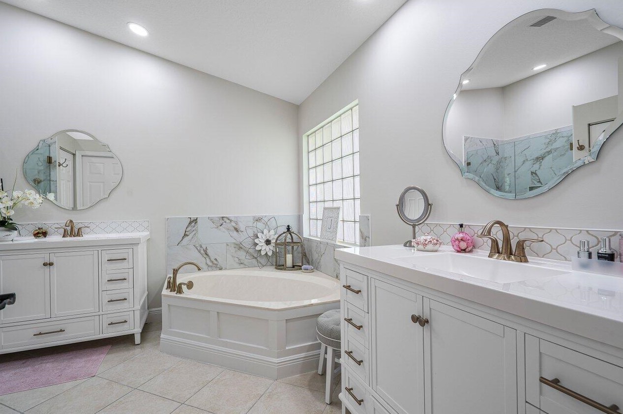 6298 Via Primo St, Lake Worth FL  33467-6157 exterior