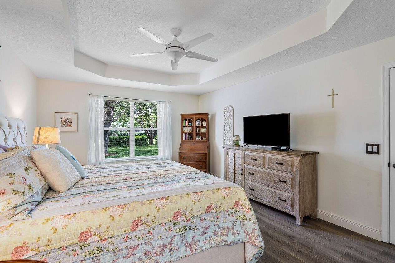 6298 Via Primo St, Lake Worth FL  33467-6157 exterior