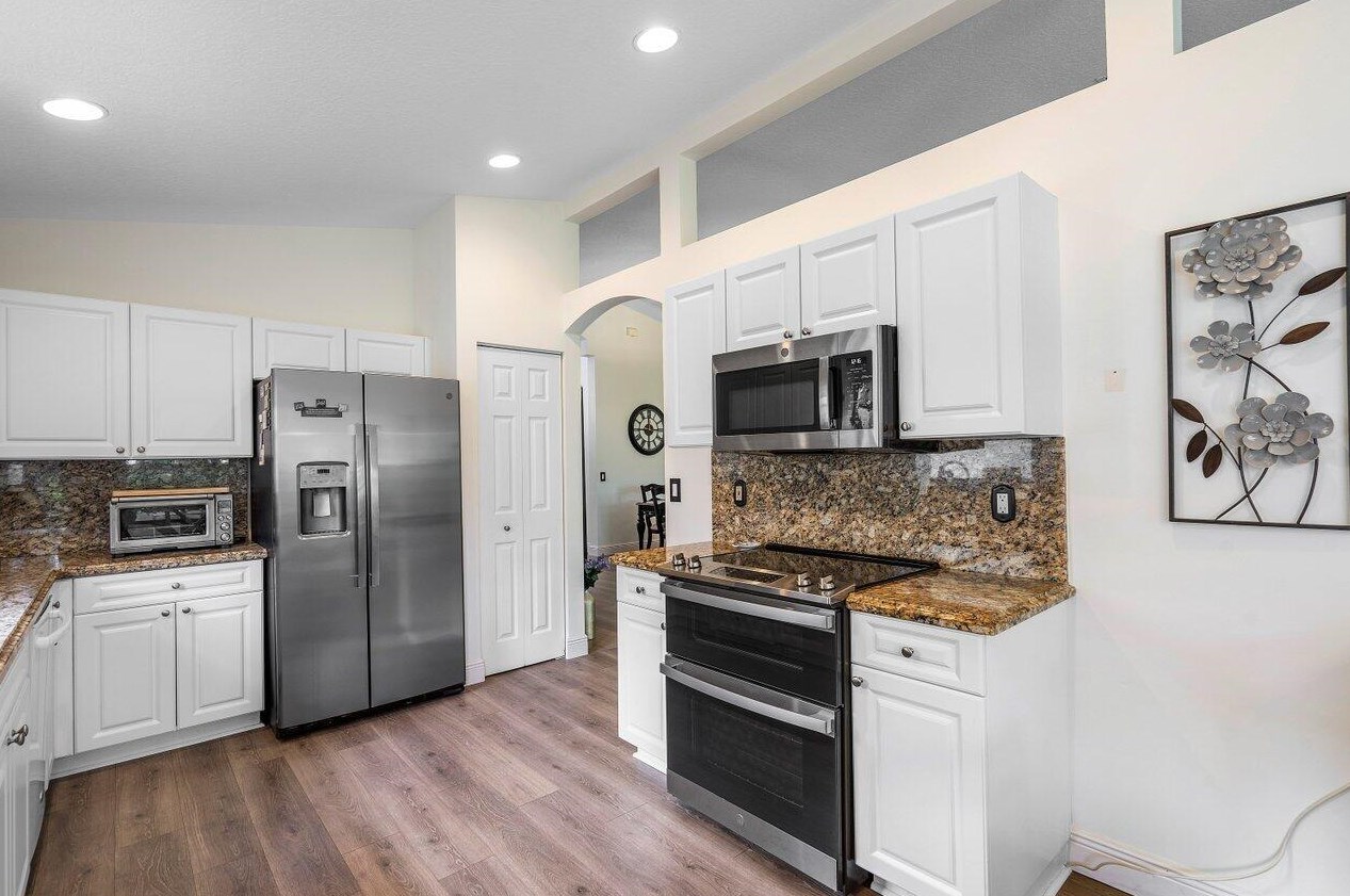 6298 Via Primo St, Lake Worth FL  33467-6157 exterior