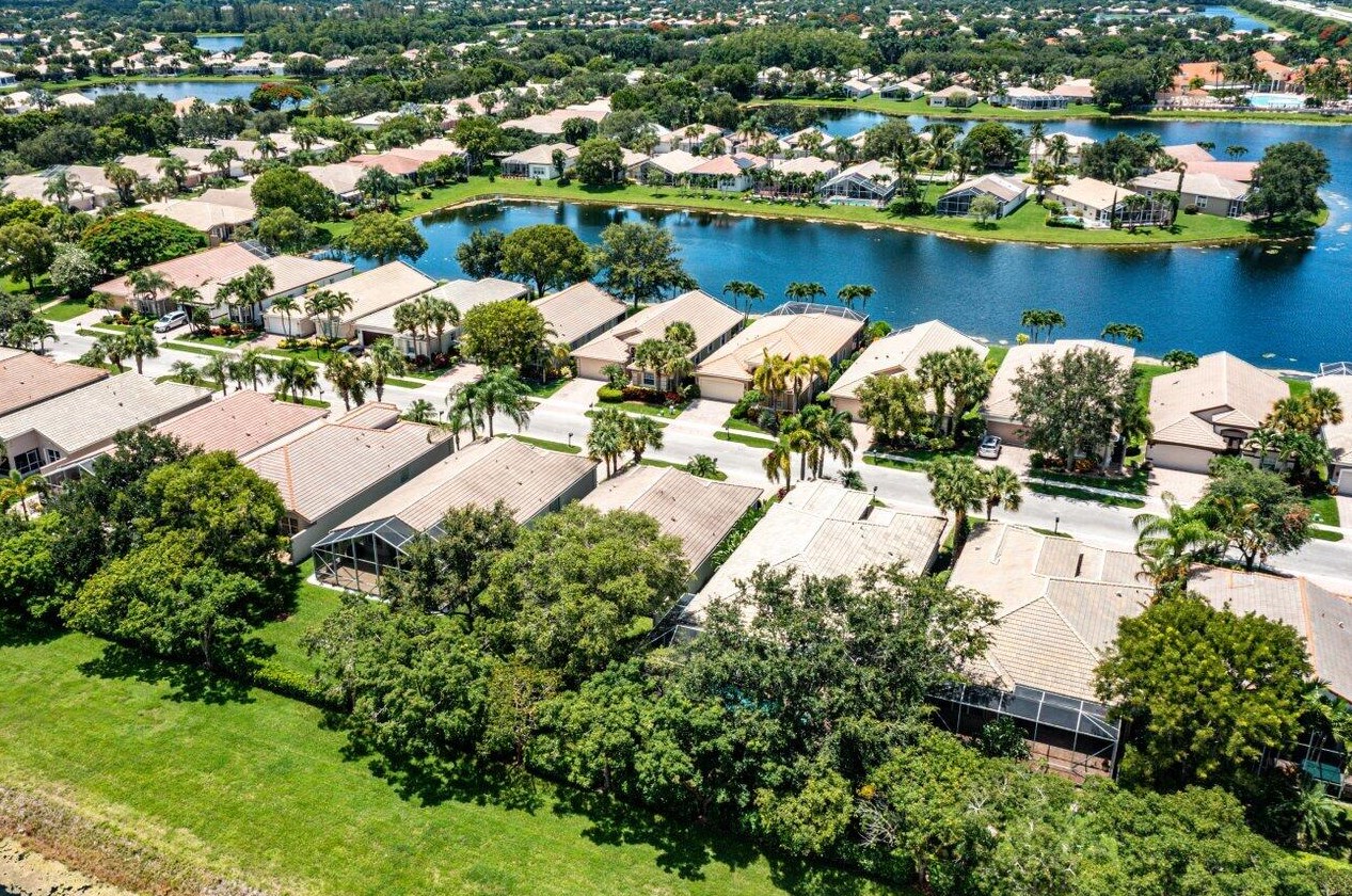 6298 Via Primo St, Lake Worth FL  33467-6157 exterior