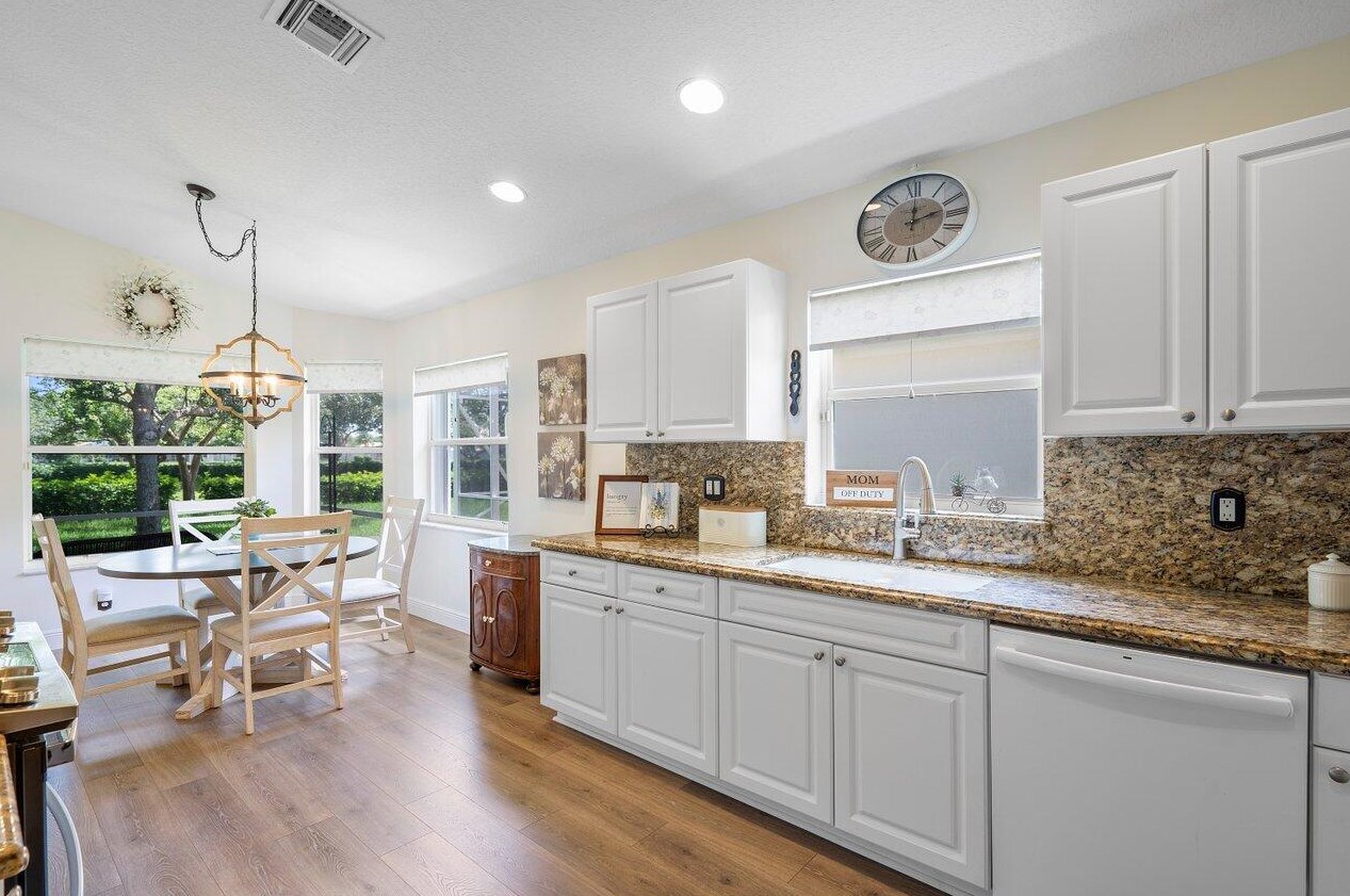 6298 Via Primo St, Lake Worth FL  33467-6157 exterior