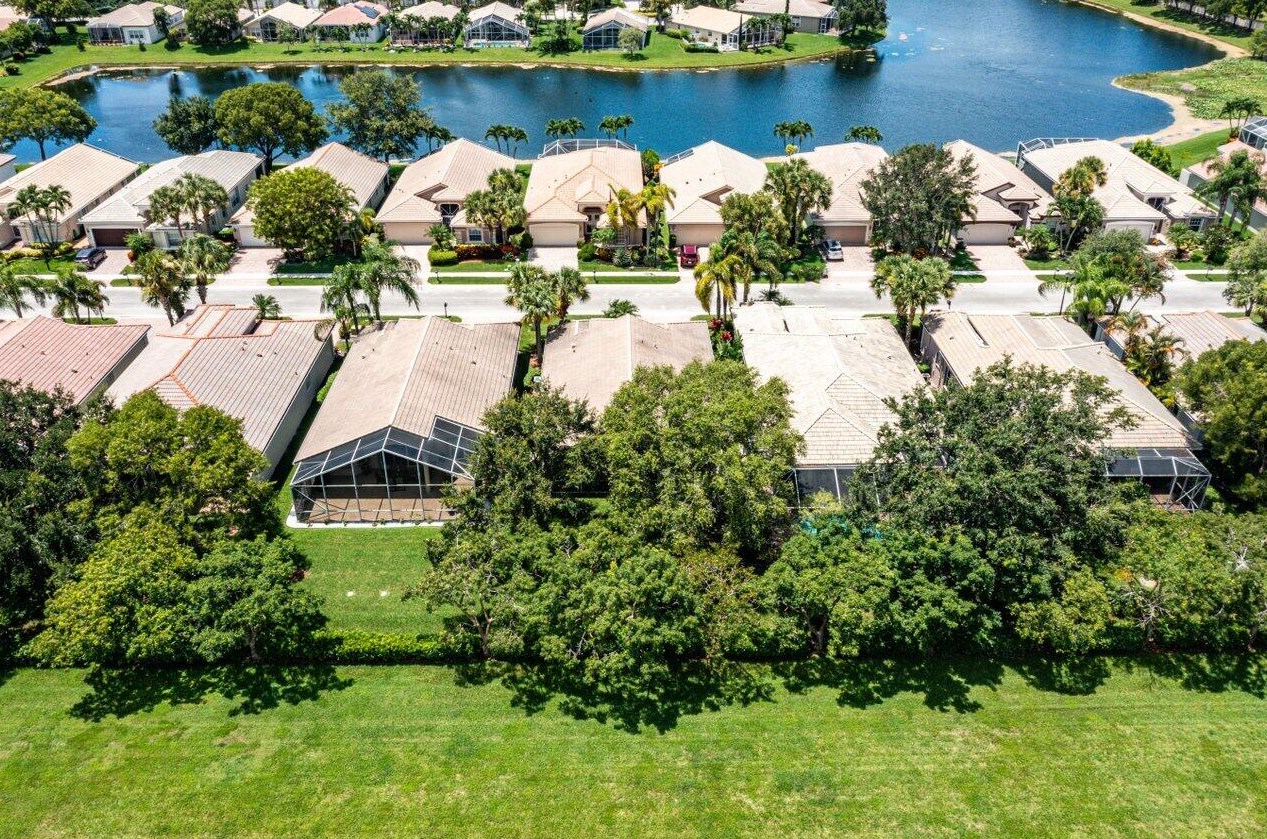 6298 Via Primo St, Lake Worth FL  33467-6157 exterior