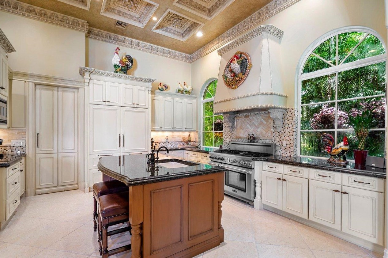 317 Old Jupiter Beach Rd, Jupiter FL  33477-5034 exterior