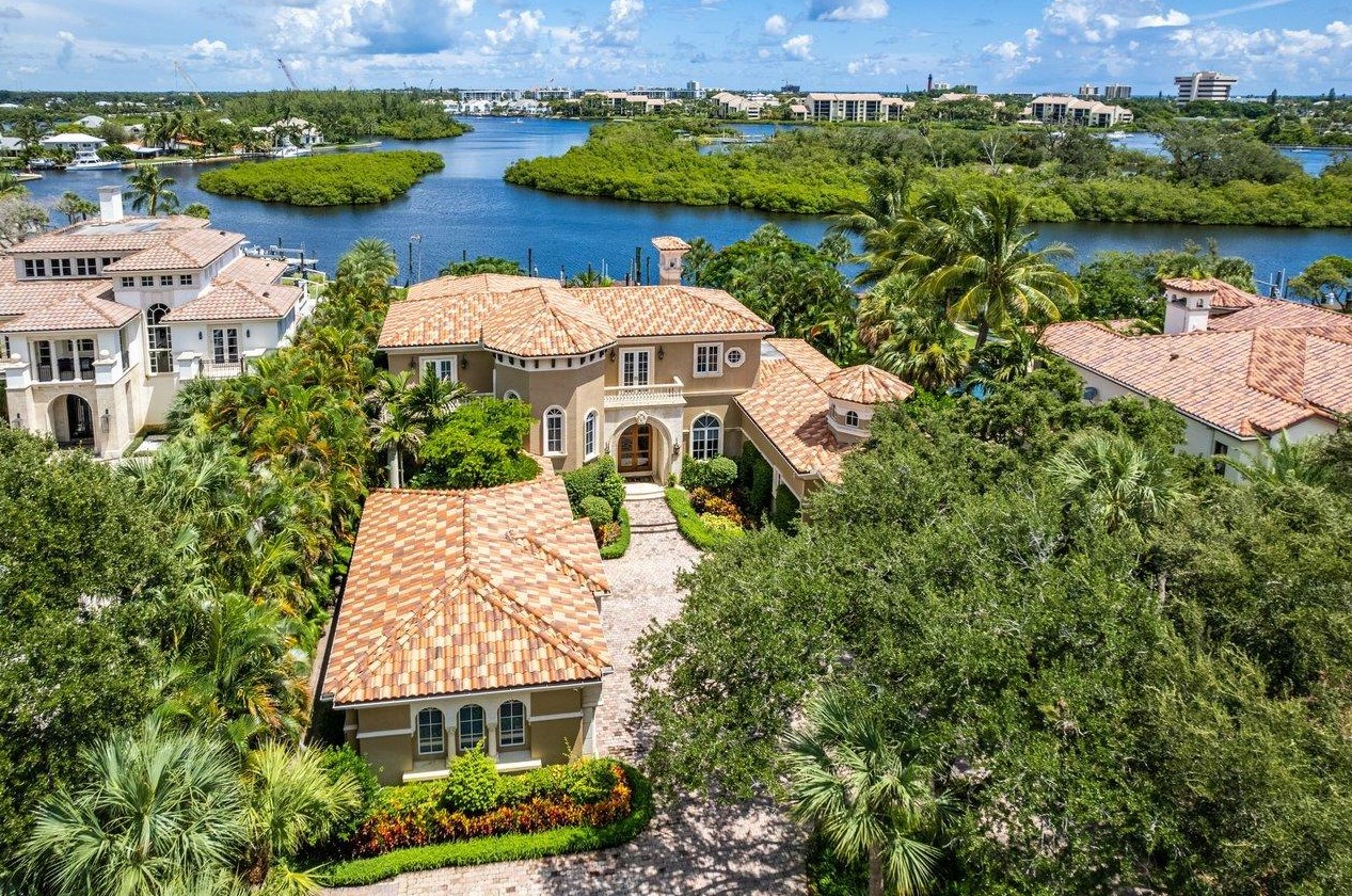 317 Old Jupiter Beach Rd, Jupiter FL  33477-5034 exterior