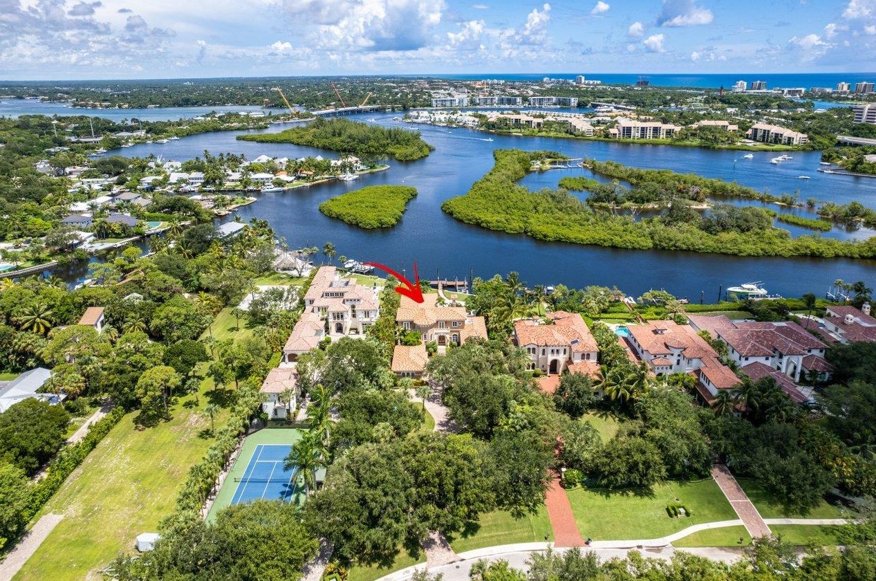 317 Old Jupiter Beach Rd, Jupiter FL  33477-5034 exterior