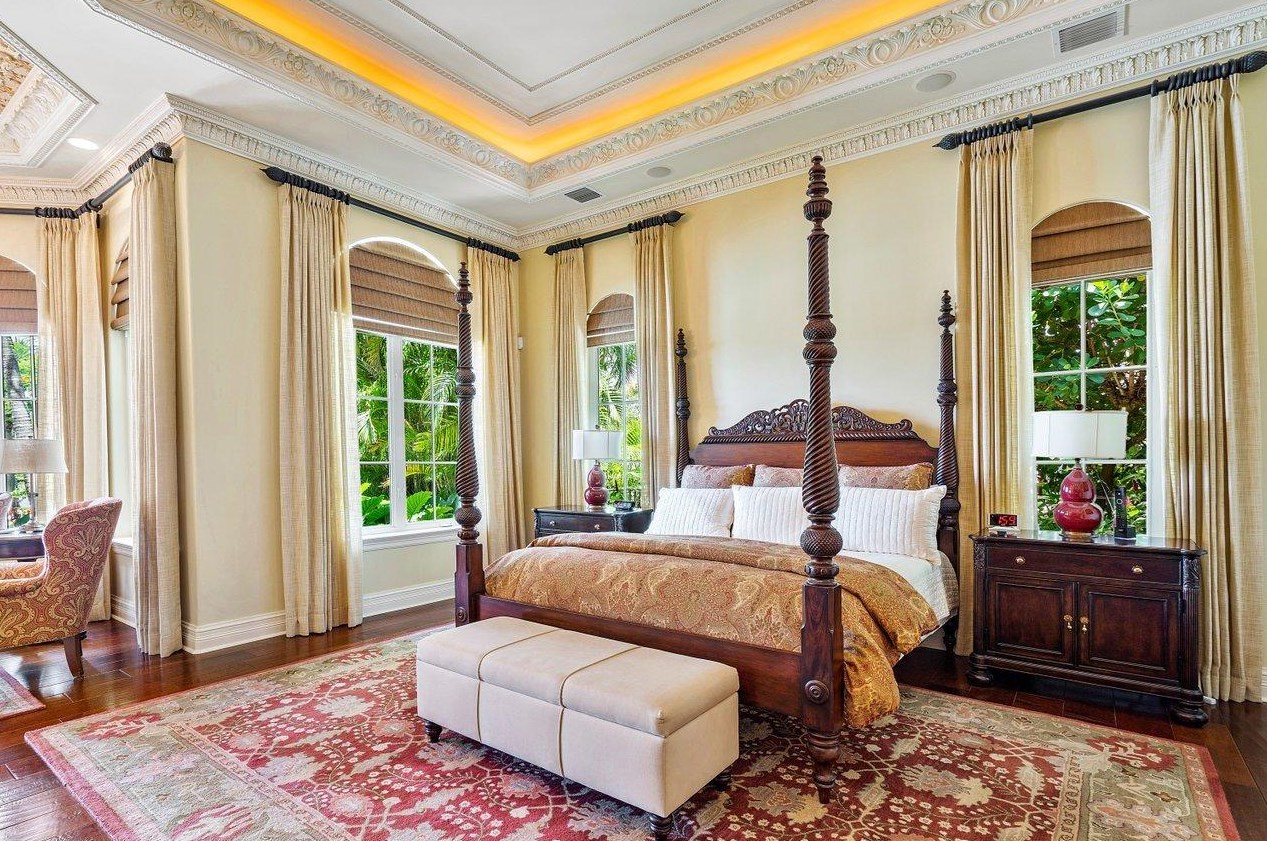 317 Old Jupiter Beach Rd, Jupiter FL  33477-5034 exterior