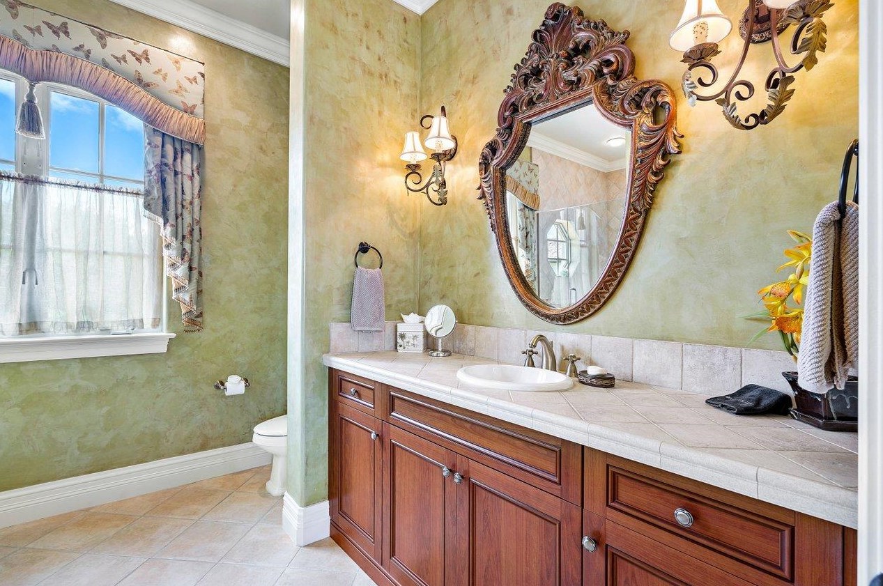 317 Old Jupiter Beach Rd, Jupiter FL  33477-5034 exterior