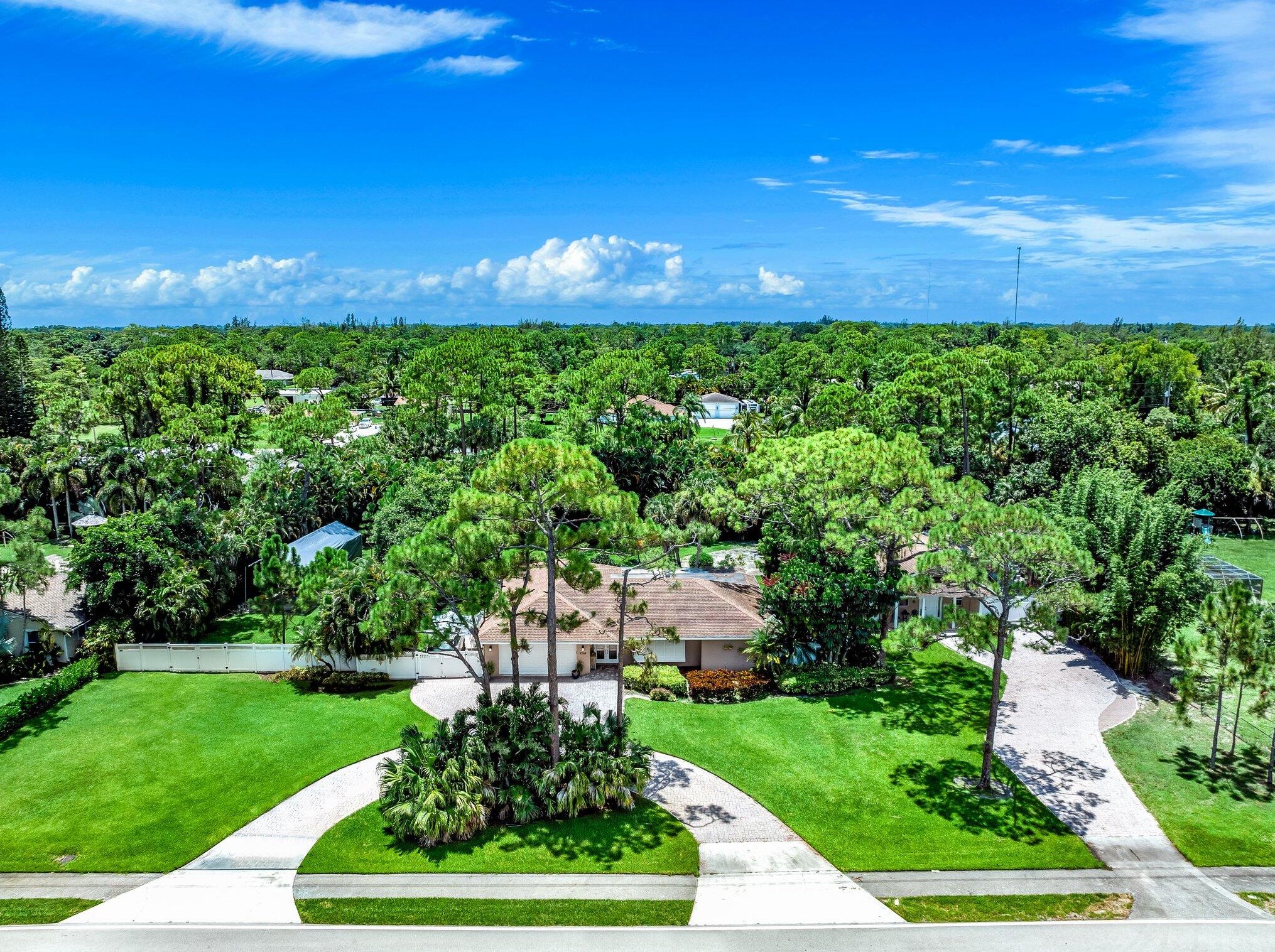 9268 Palomino Dr, Lake Worth FL 33467-1026 exterior