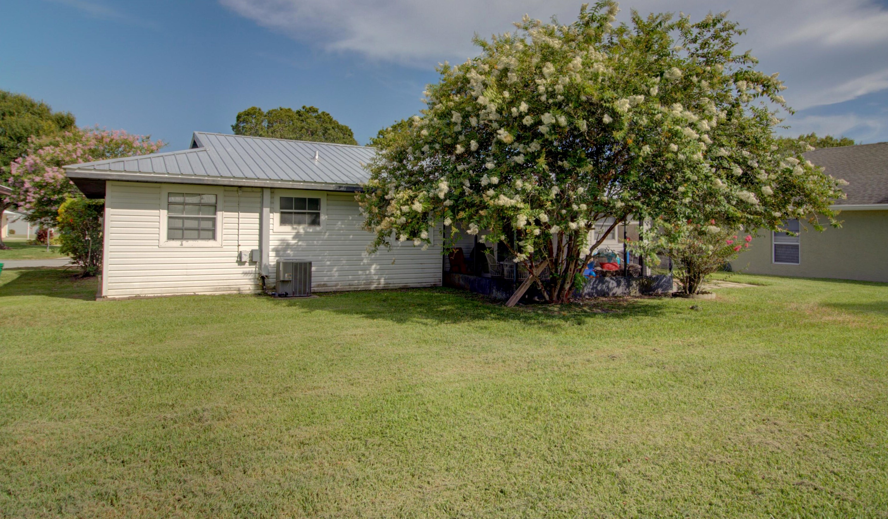 4243 50 Ave, Okeechobee FL 34974-2302 exterior