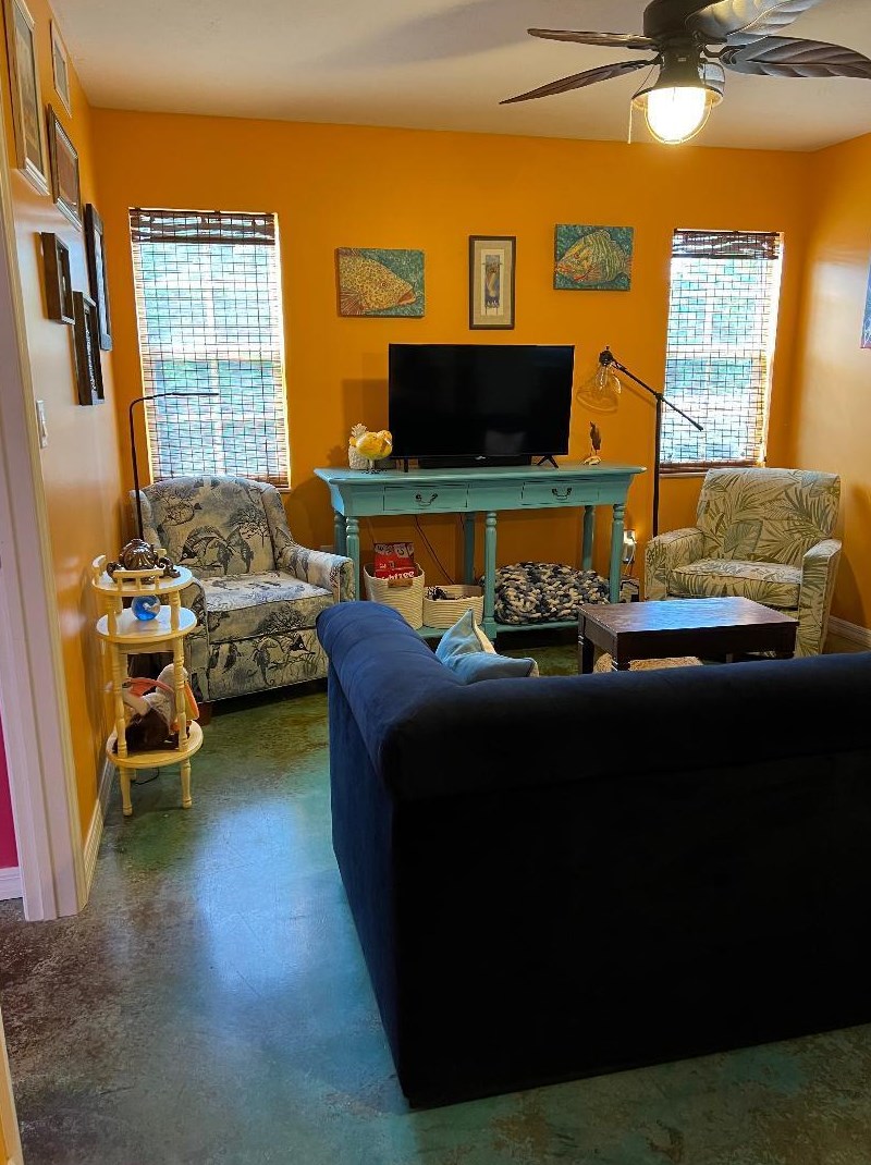 21 Poinciana Dr, Key Largo, FL 33037