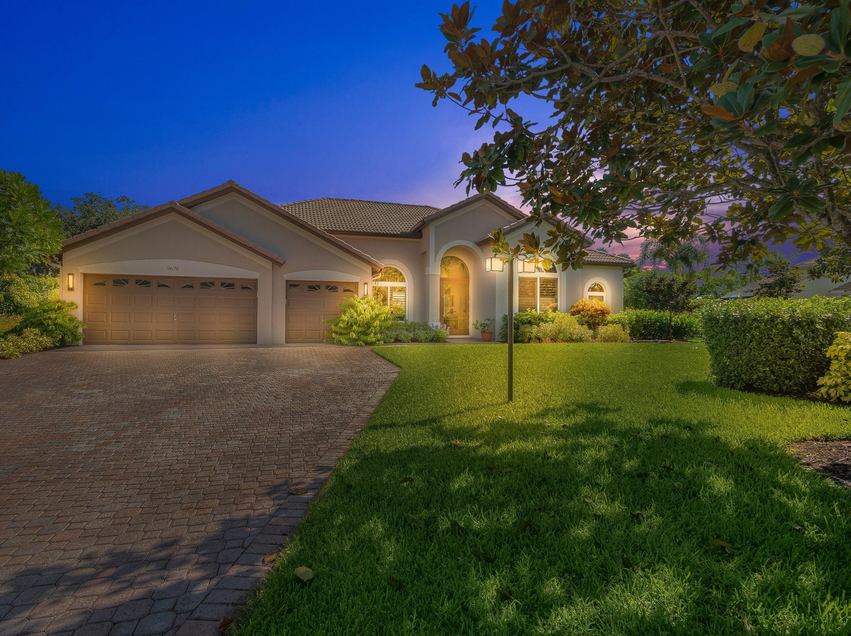 9676 Eagle Point Ln, Lake Worth FL  33467-3519 exterior