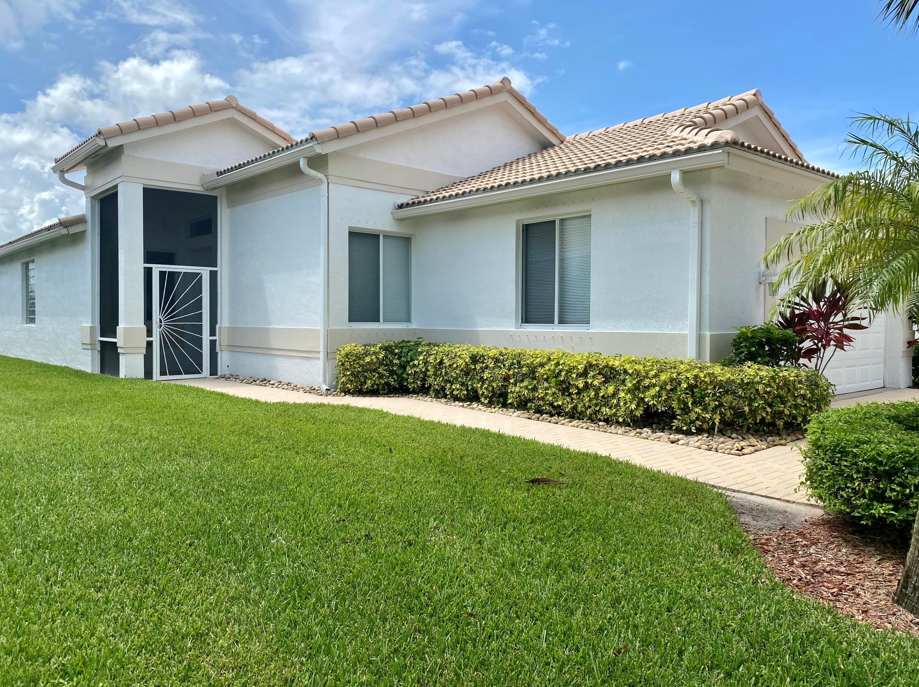 2245 Sapphire Cir, West Palm Beach, FL 33411