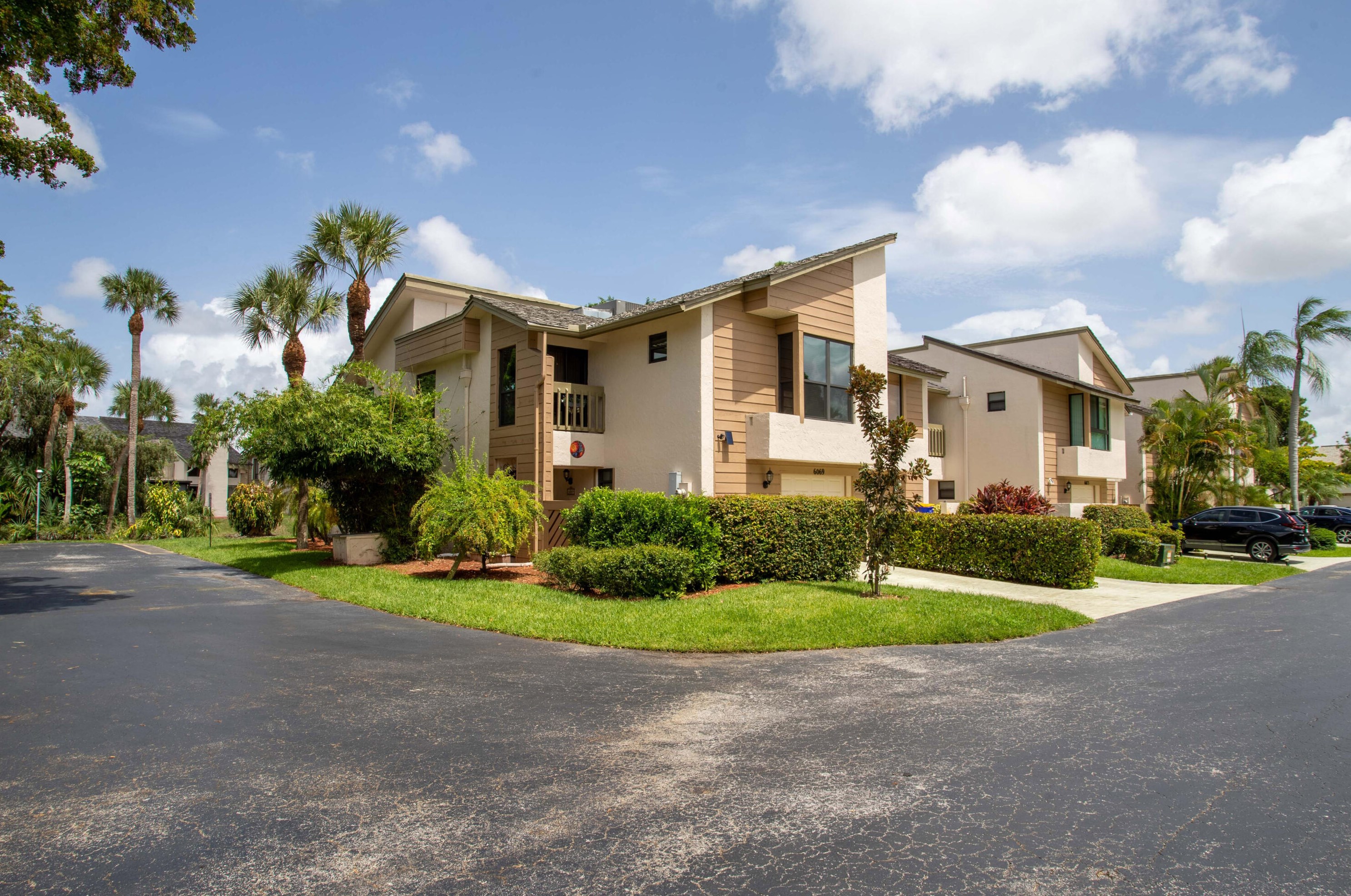 6069 Glendale Dr, Boca Raton FL  33433-3842 exterior