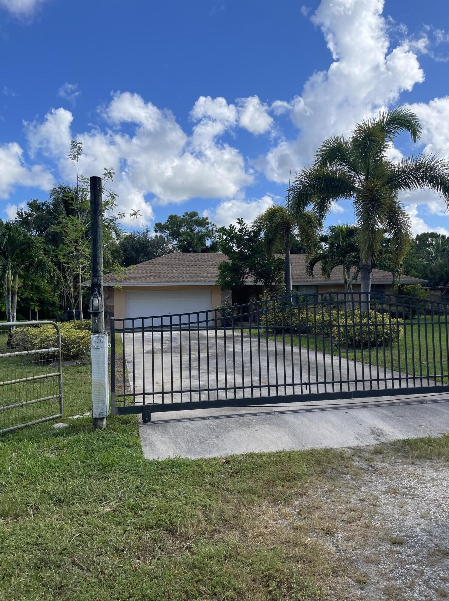 8251 Bowie Way, Lake Worth FL  33467-1176 exterior