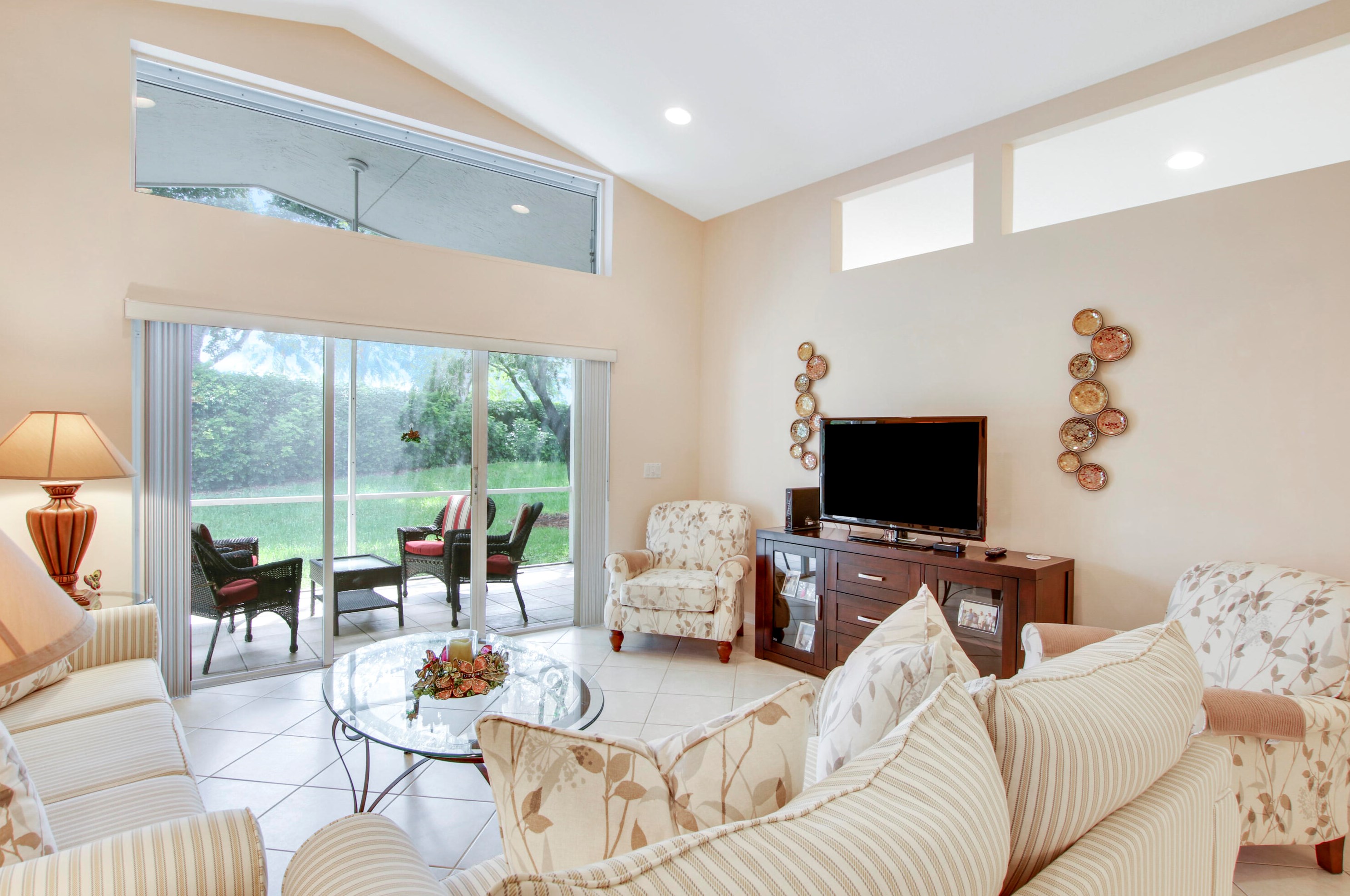 6460 Via Primo St, Lake Worth FL 33467-6158 exterior