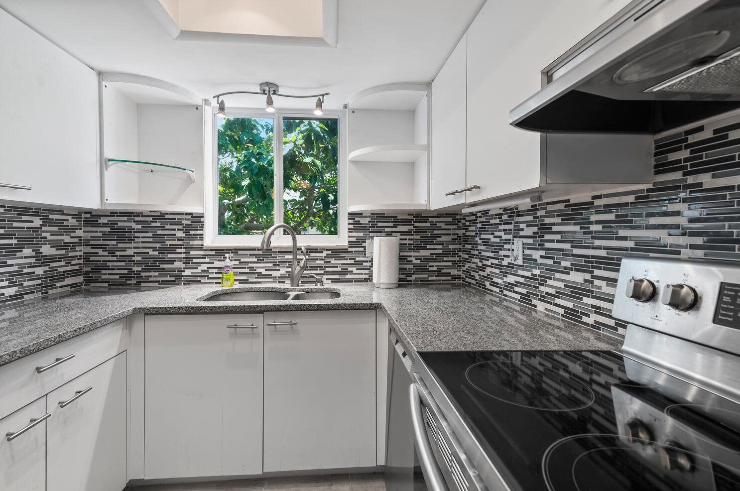 231 9th Ave, Boynton Beach FL  33435-3139 exterior