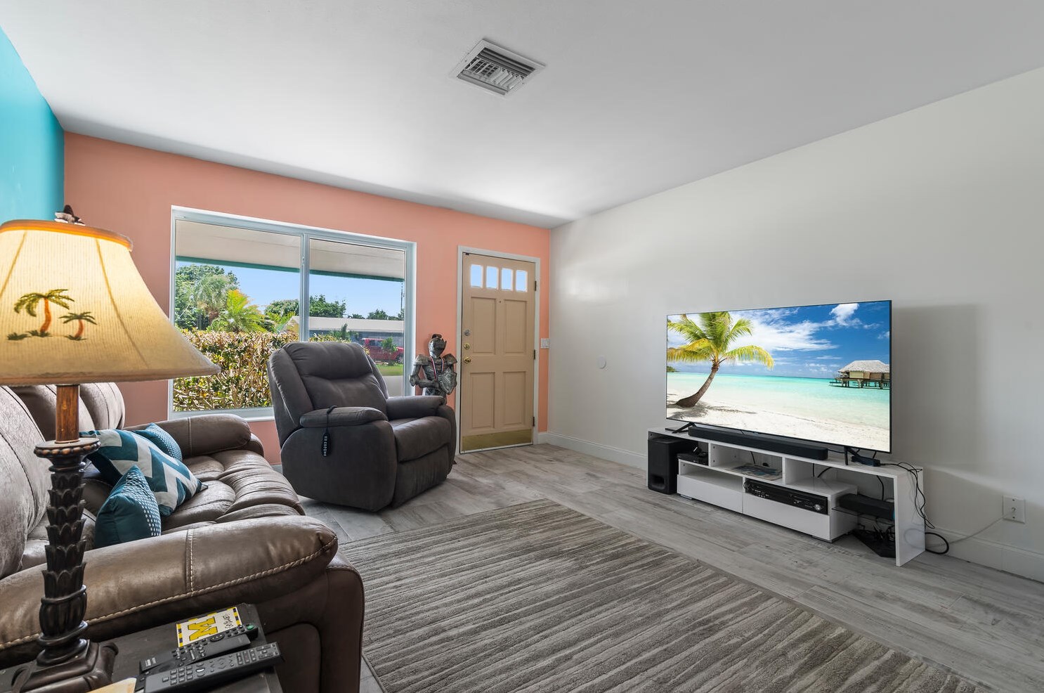 231 9th Ave, Boynton Beach FL  33435-3139 exterior