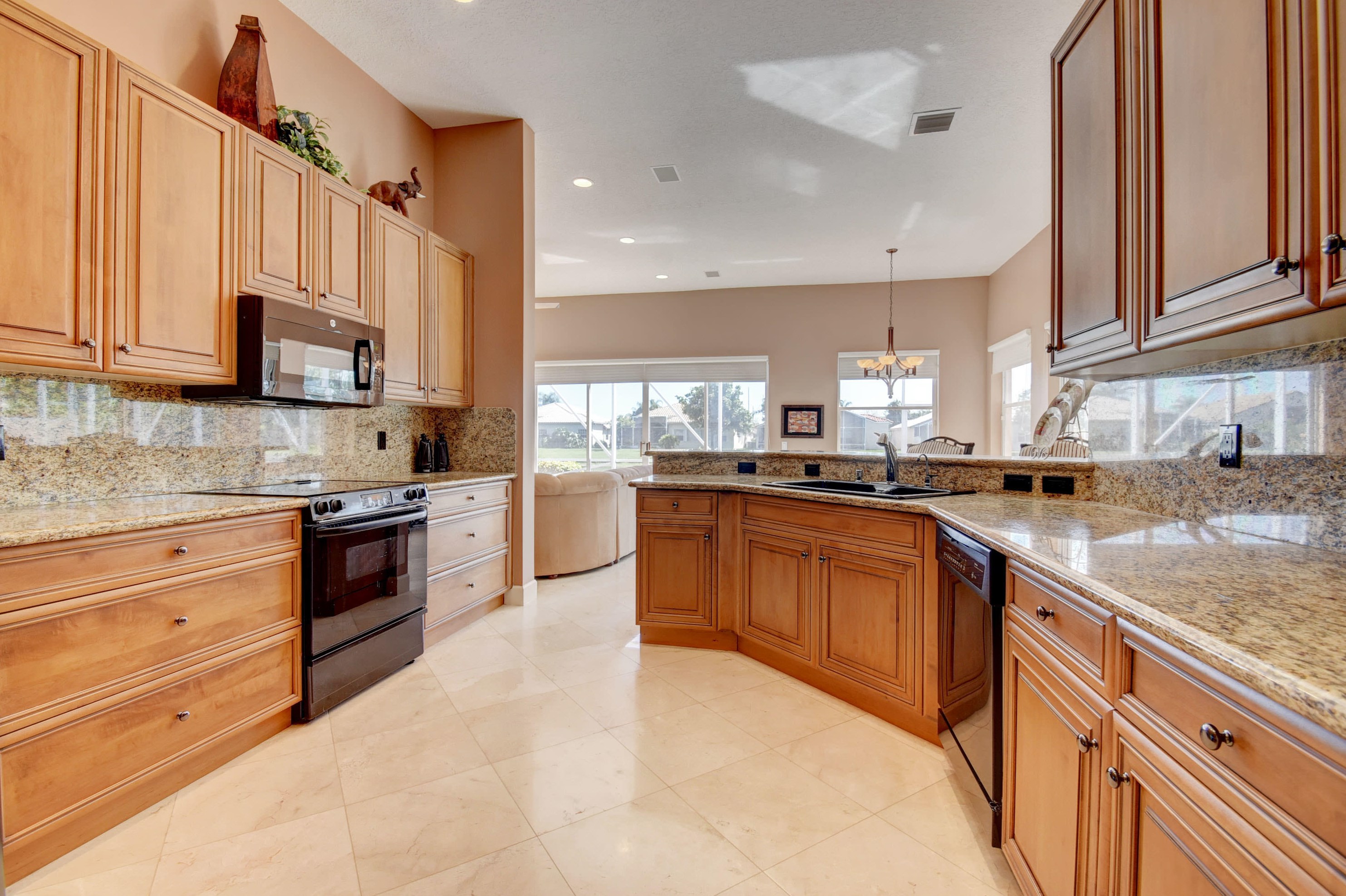 6774 Garde Rd, Boynton Beach FL 33472-7315 exterior