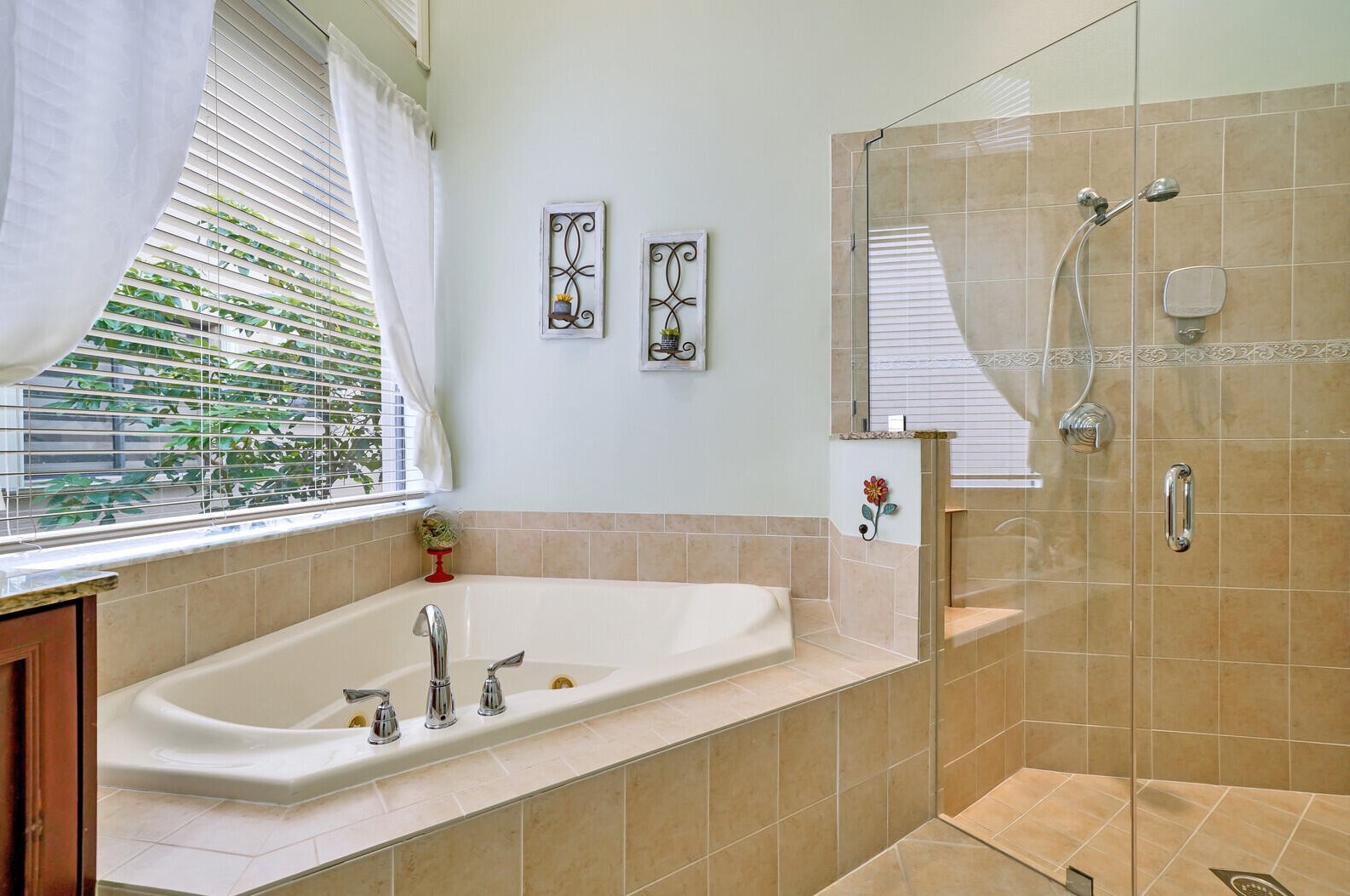 3444 Collonade Dr, Lake Worth FL  33449-8062 exterior