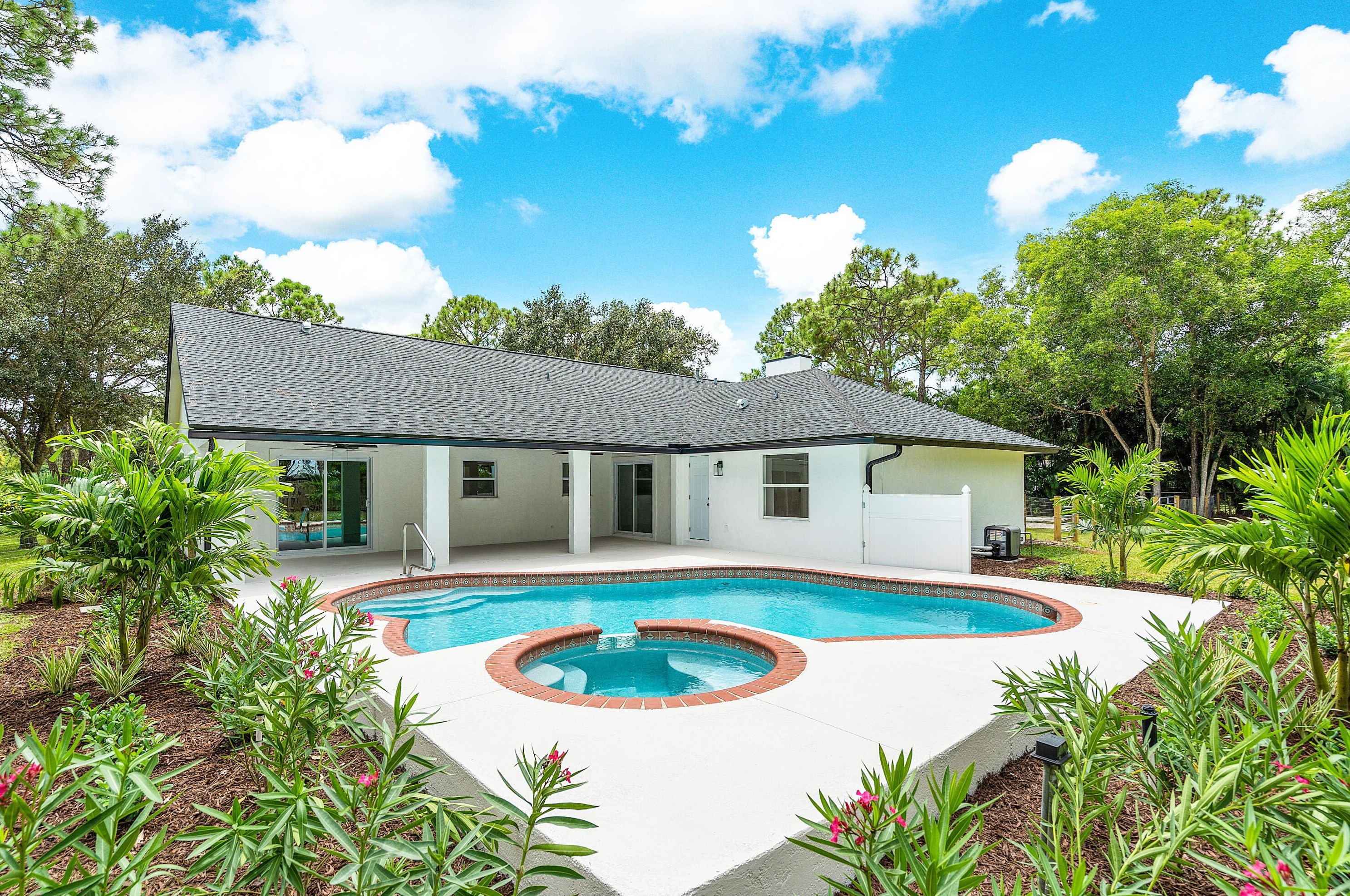 13761 158th St, Jupiter FL  33478-8516 exterior