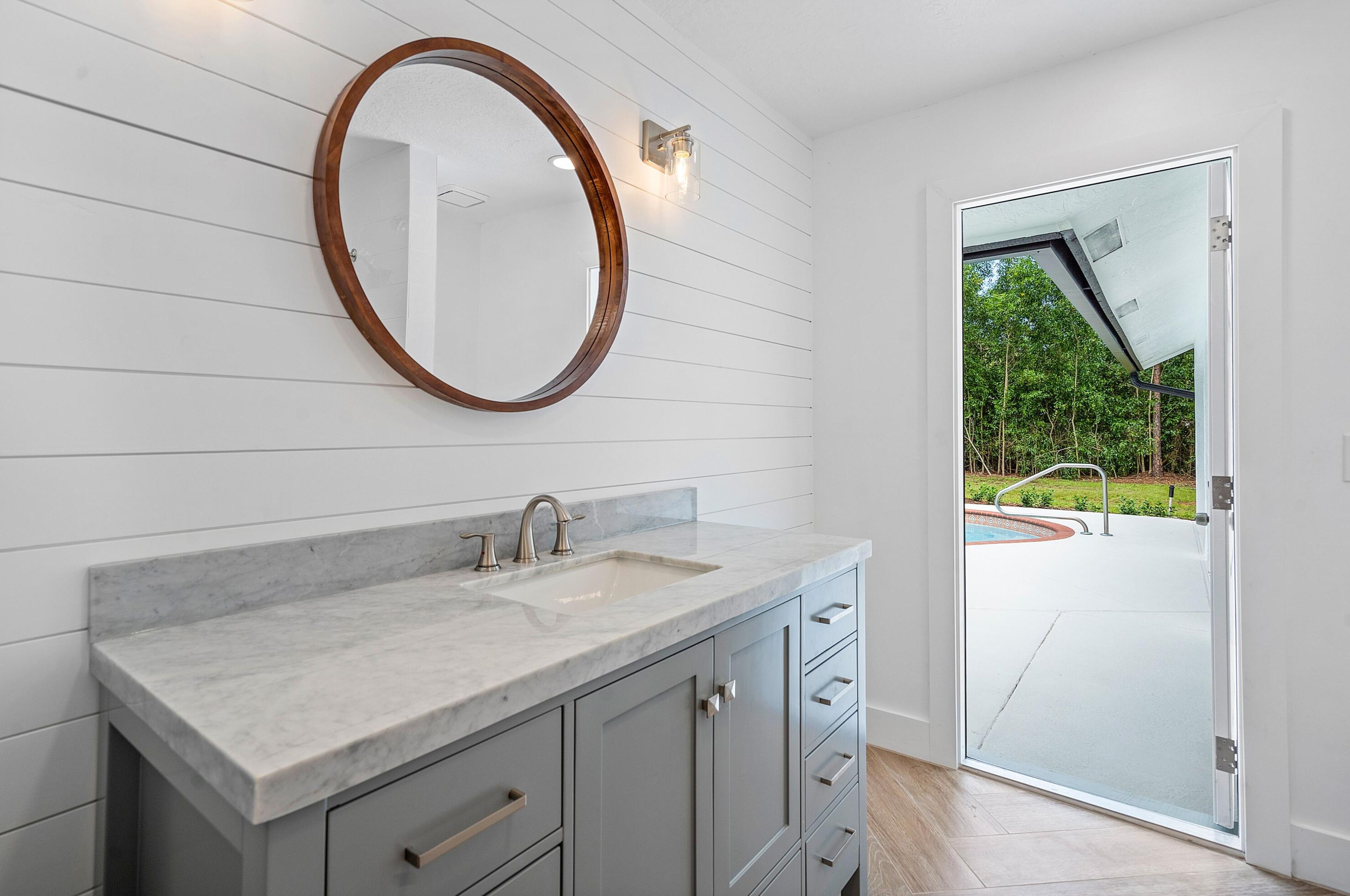 13761 158th St, Jupiter FL  33478-8516 exterior