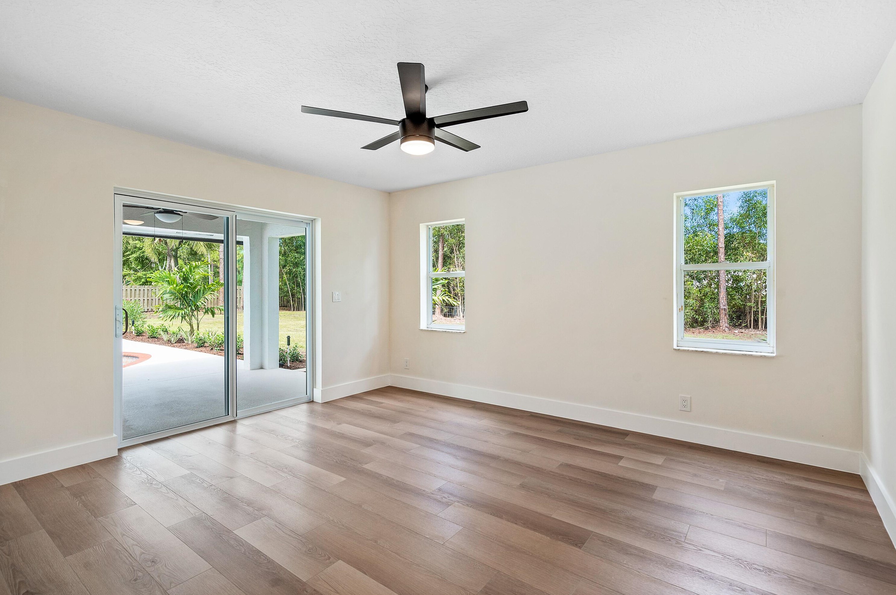 13761 158th St, Jupiter FL  33478-8516 exterior