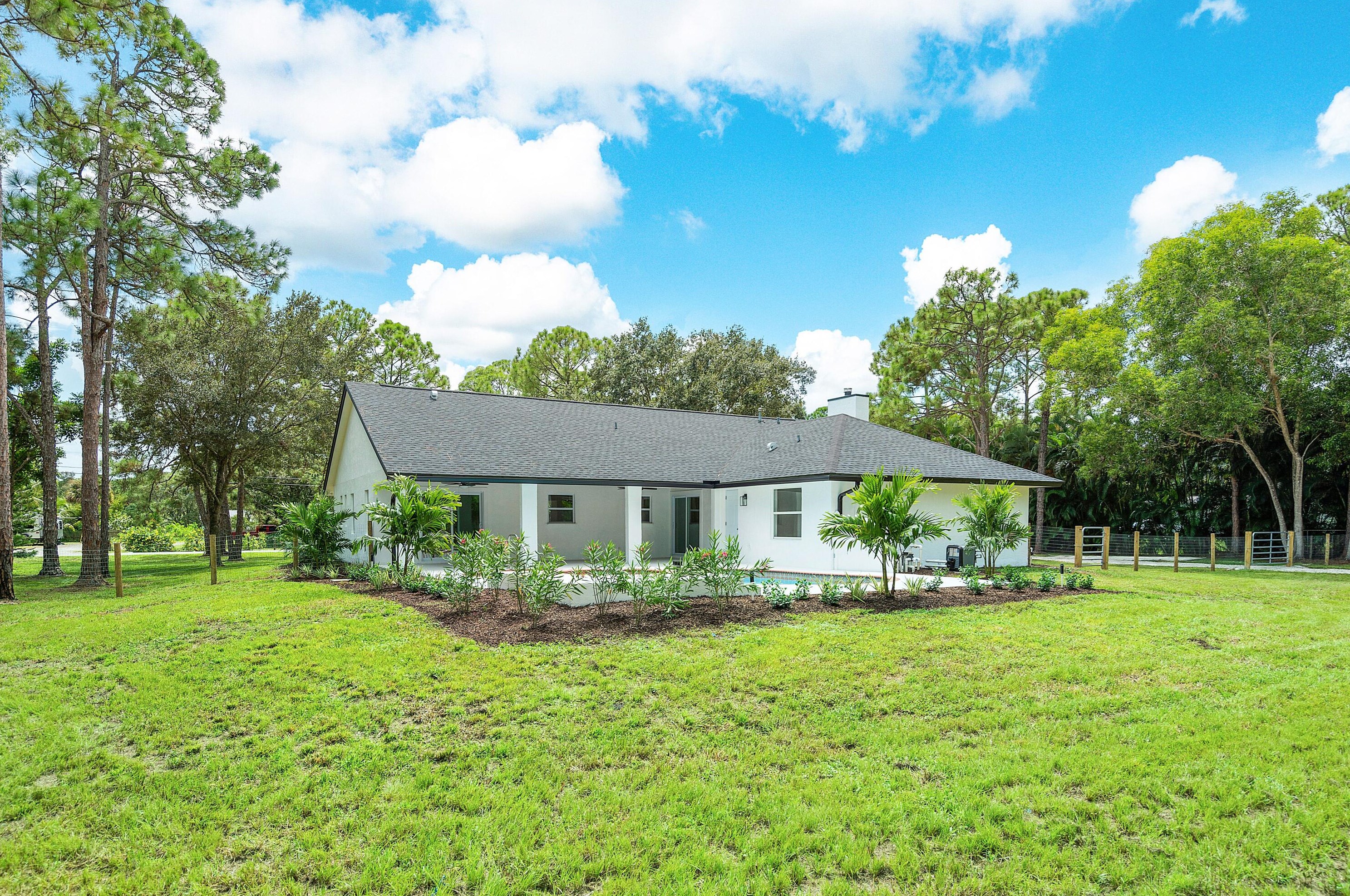 13761 158th St, Jupiter FL  33478-8516 exterior