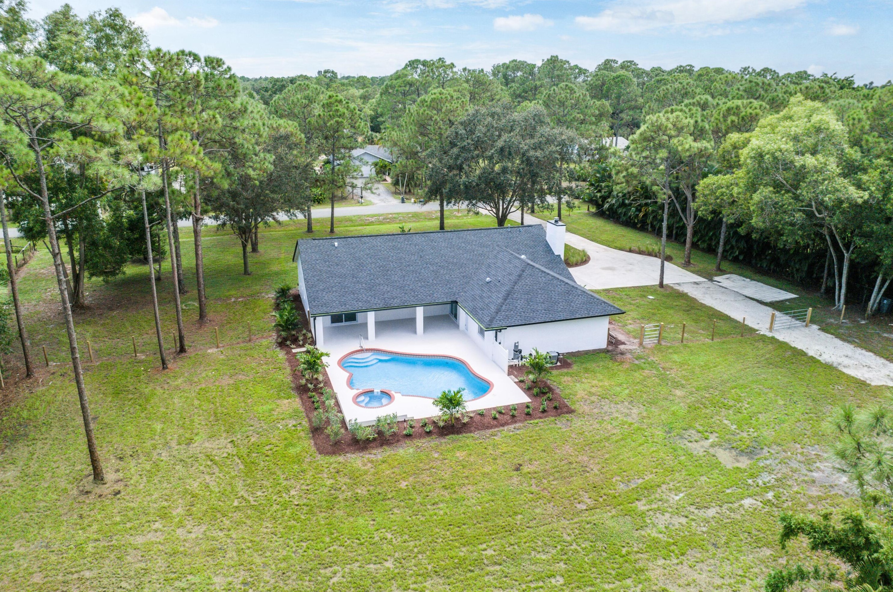 13761 158th St, Jupiter FL  33478-8516 exterior