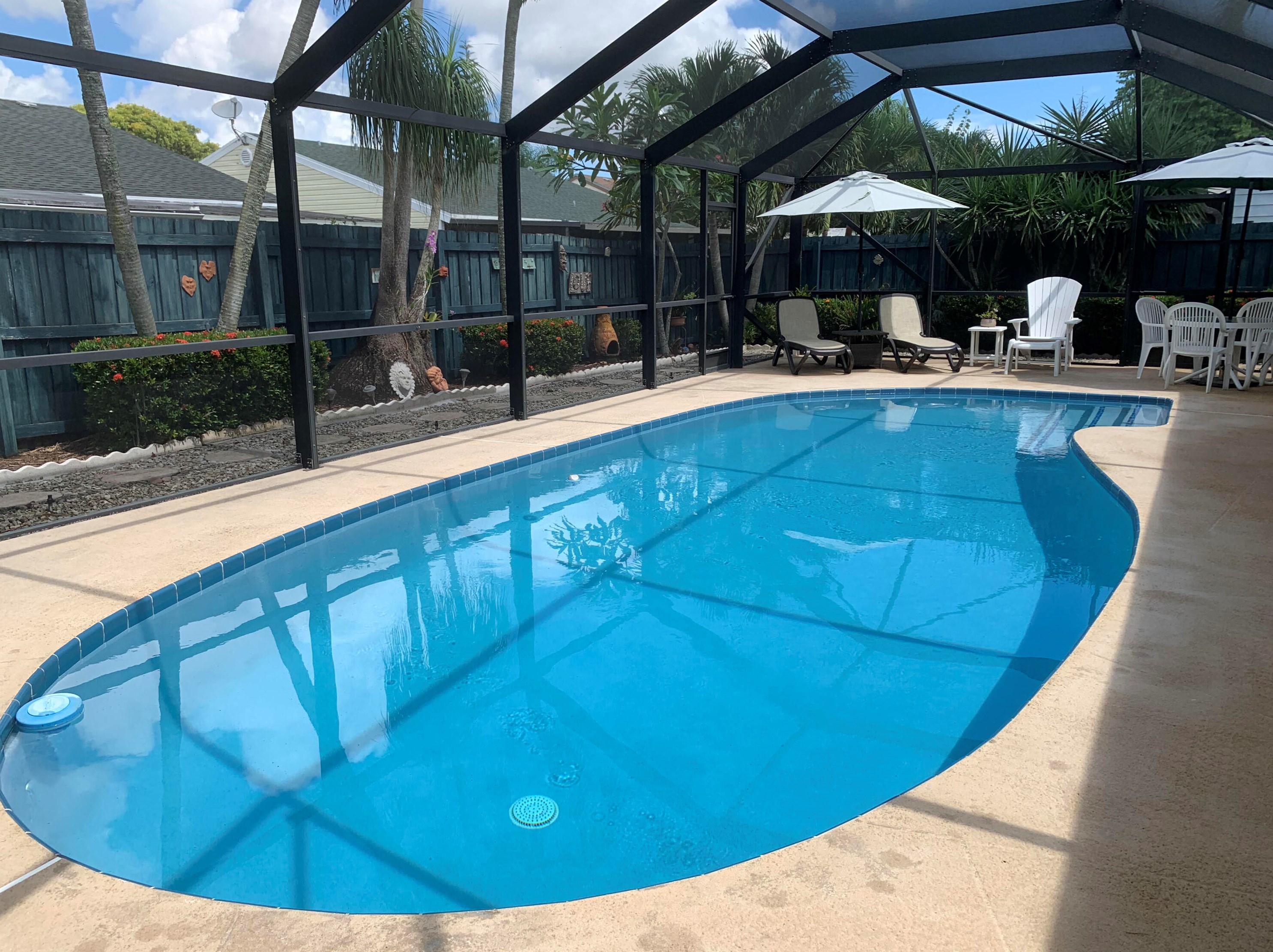 5157 Canal Cir, Lake Worth FL 33467-1840 exterior