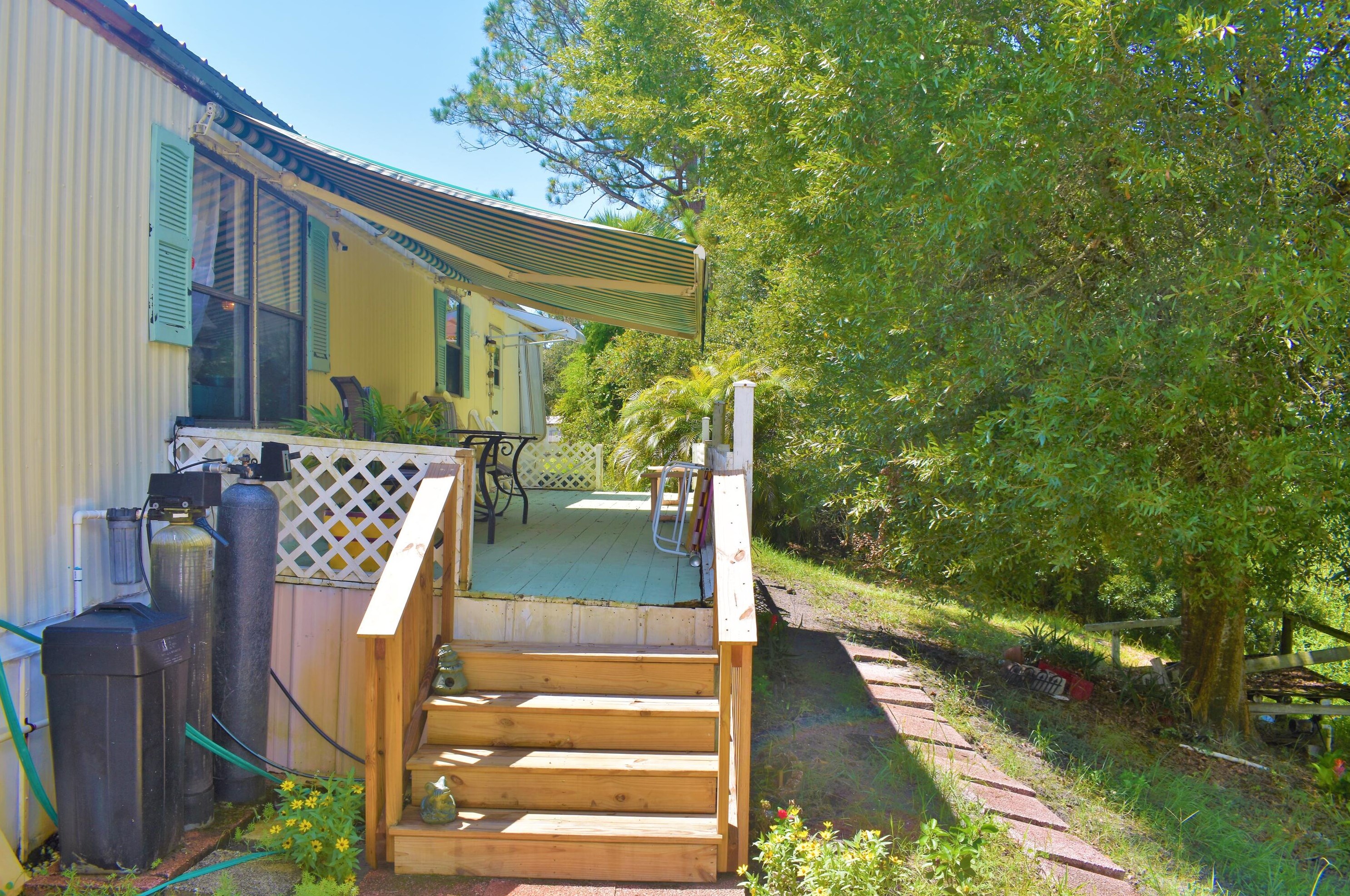 6051 96 Trl, Okeechobee FL 34974-1485 exterior