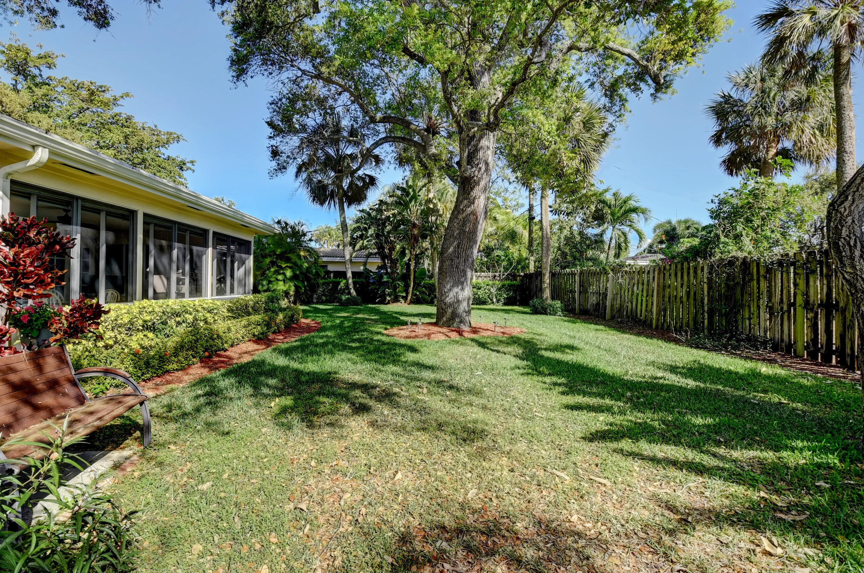 702 Camino Real, Boca Raton FL  33432-6308 exterior