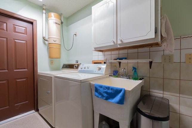 302 Princeton Dr, Lake Worth FL 33460-6239 exterior