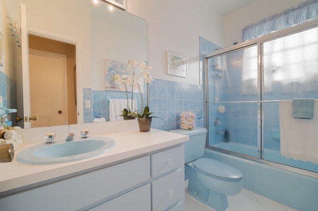 302 Princeton Dr, Lake Worth FL 33460-6239 exterior