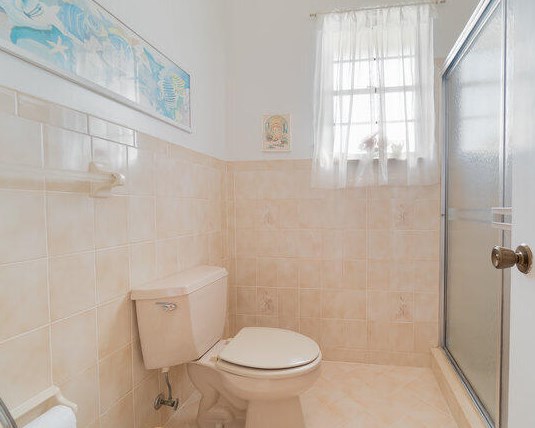 302 Princeton Dr, Lake Worth FL 33460-6239 exterior