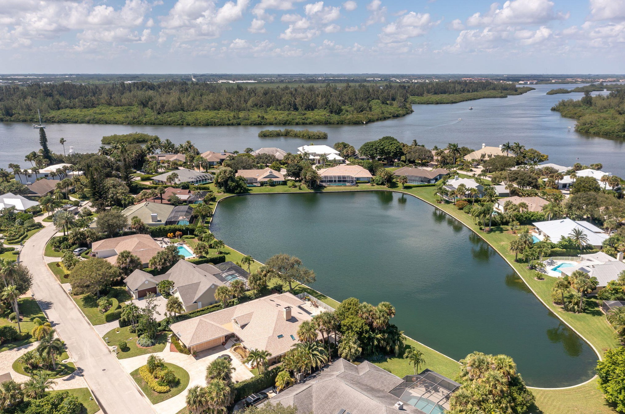 48 Cache Cay Dr, Vero Beach FL  32963-1210 exterior