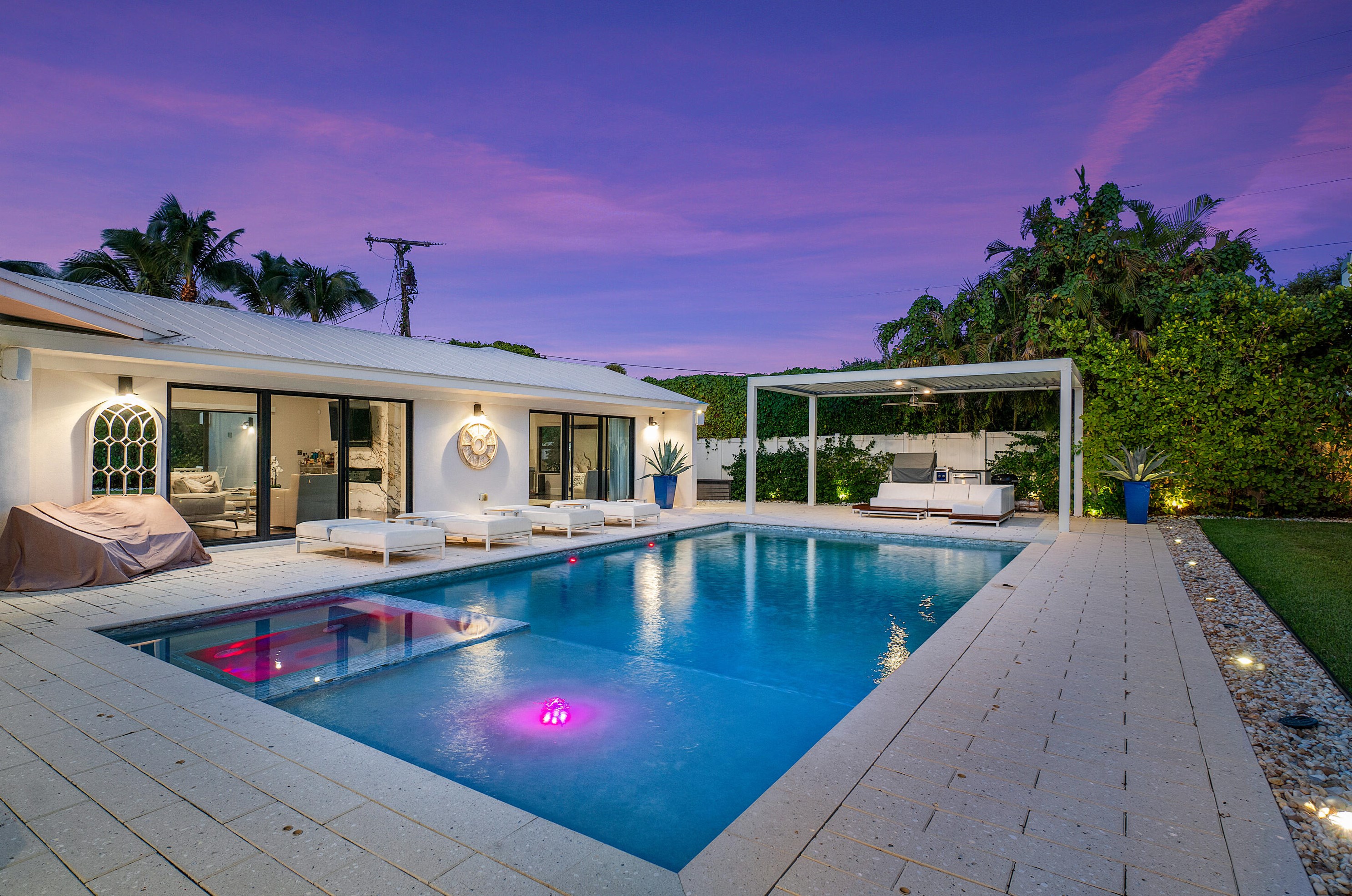 1117 Lake Dr, Delray Beach, FL 33444