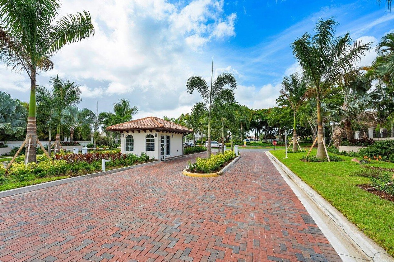 7280 Campana Ct, Boca Raton FL 33433-6934 exterior