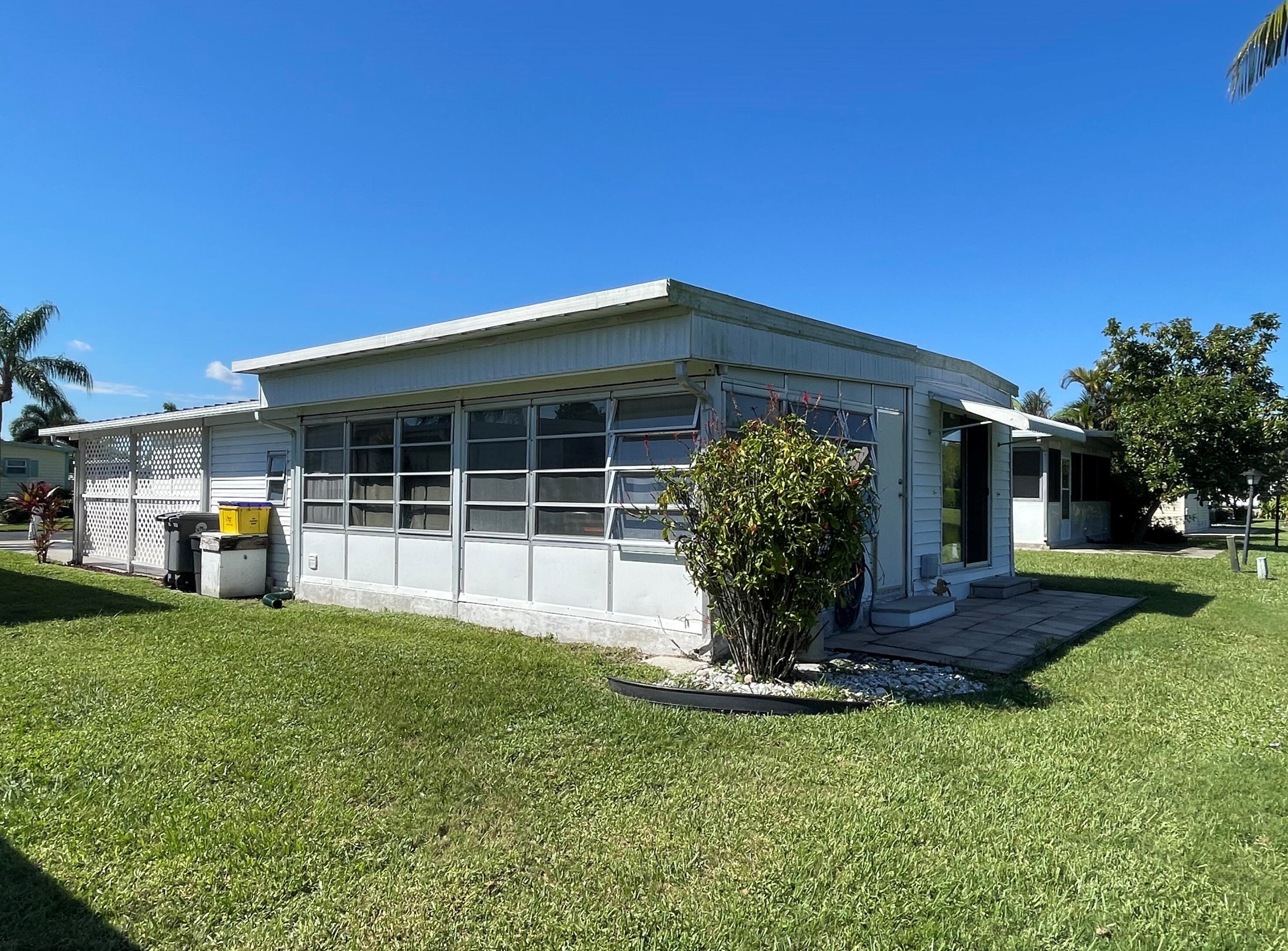 8351 Chisum Trl, Boca Raton FL 33433-1513 exterior