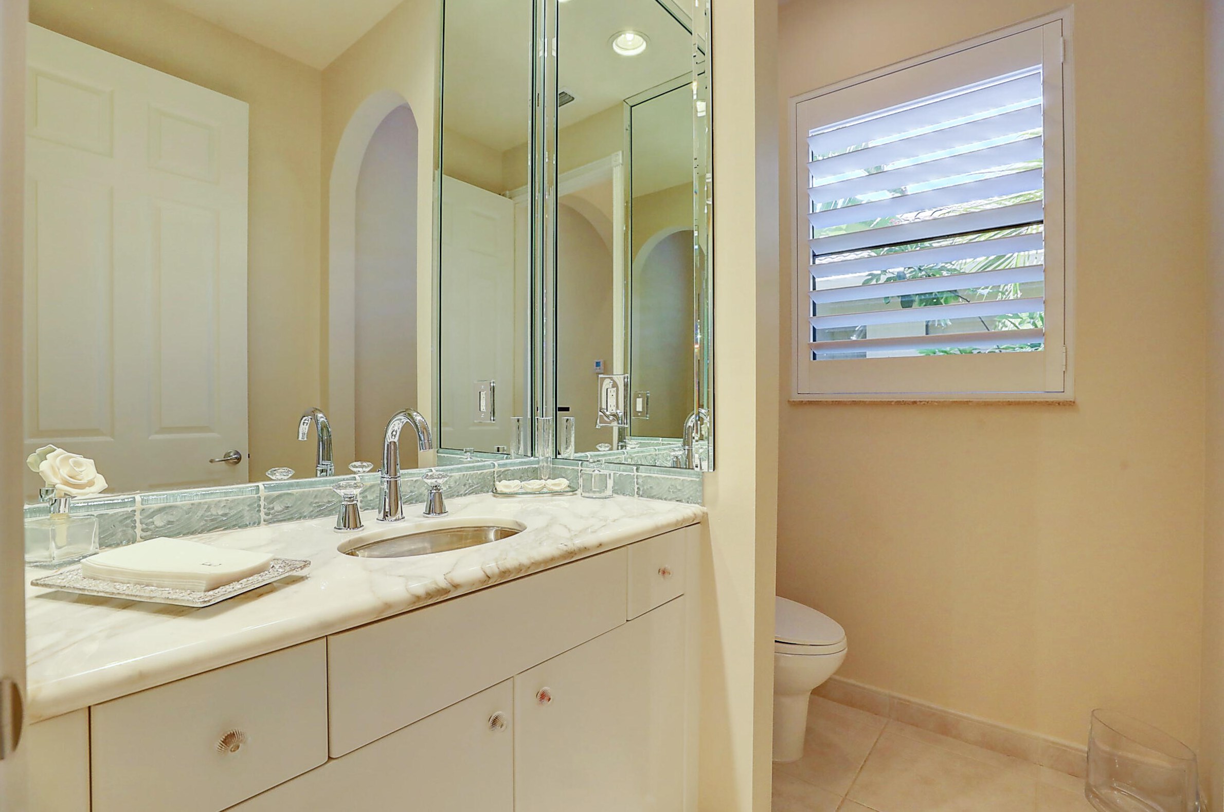 7831 Via Grande, Boynton Beach FL  33437-7518 exterior